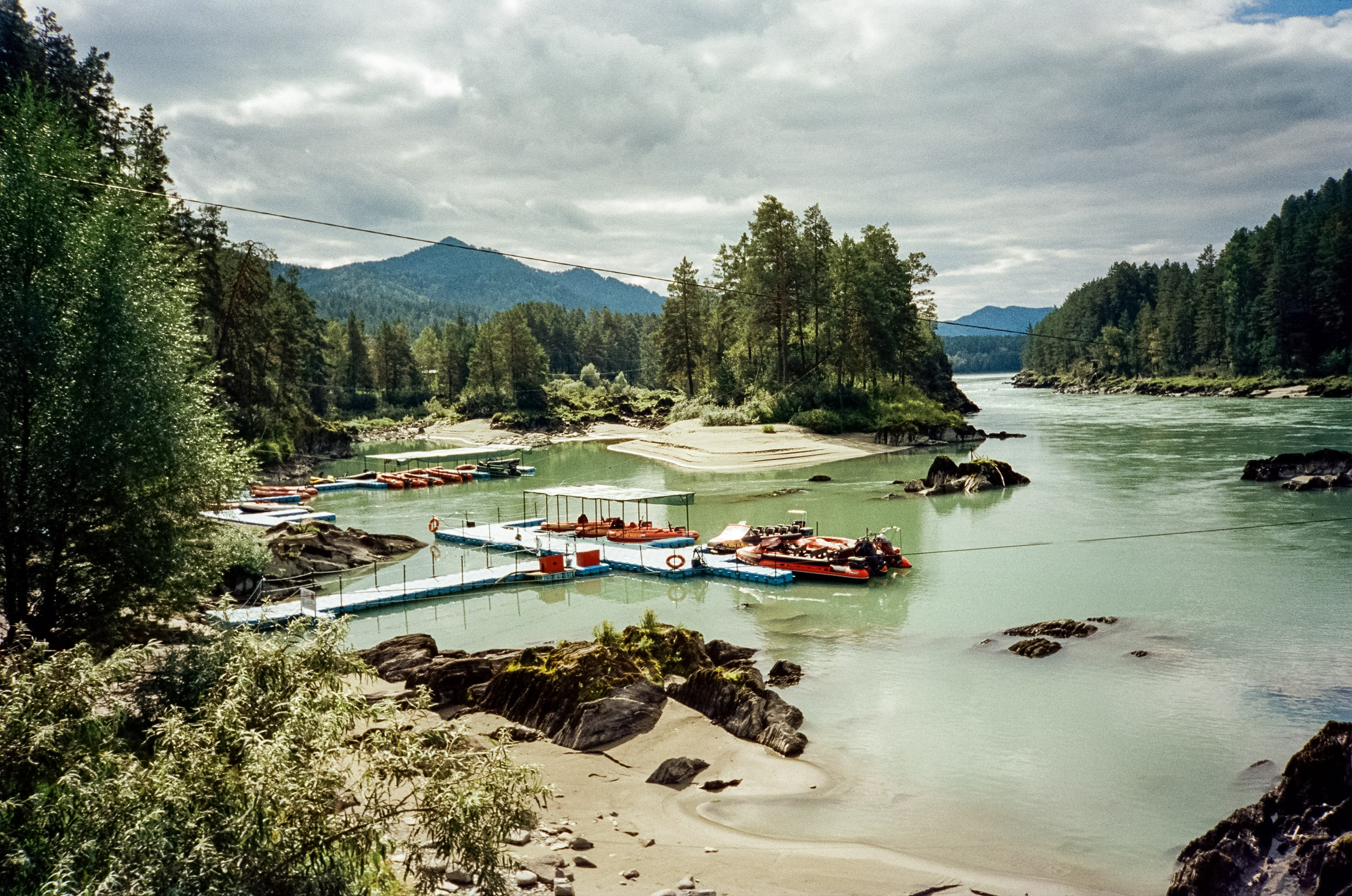 Мост Царская охота, село Черга в Верхах Алтая и Манжерокский порог. Фотограф-документалист Мария Осокина