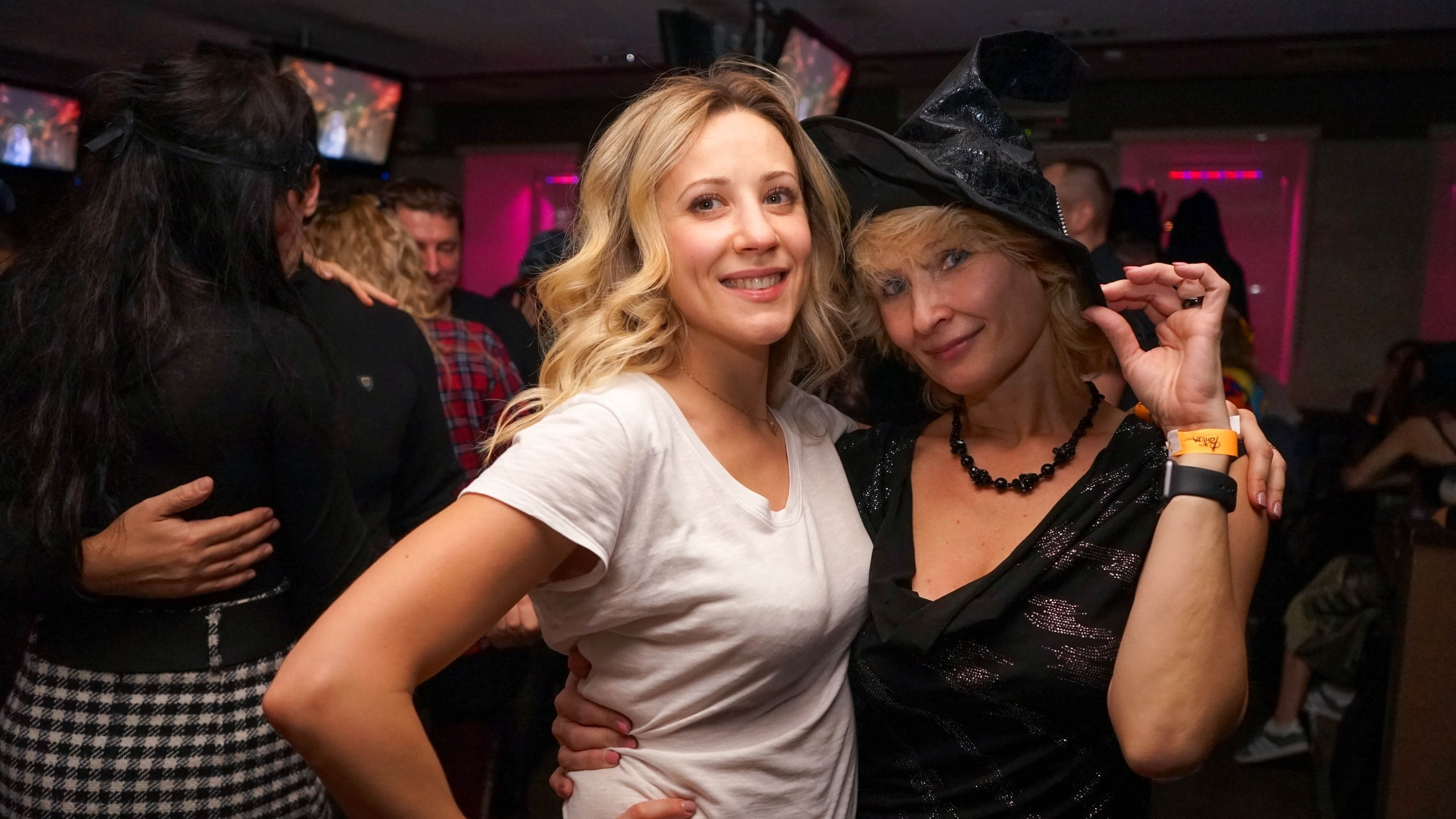 Фандец. Хеллоуиновская клубная вечеринка | 13.11.21. Галерея Фантим