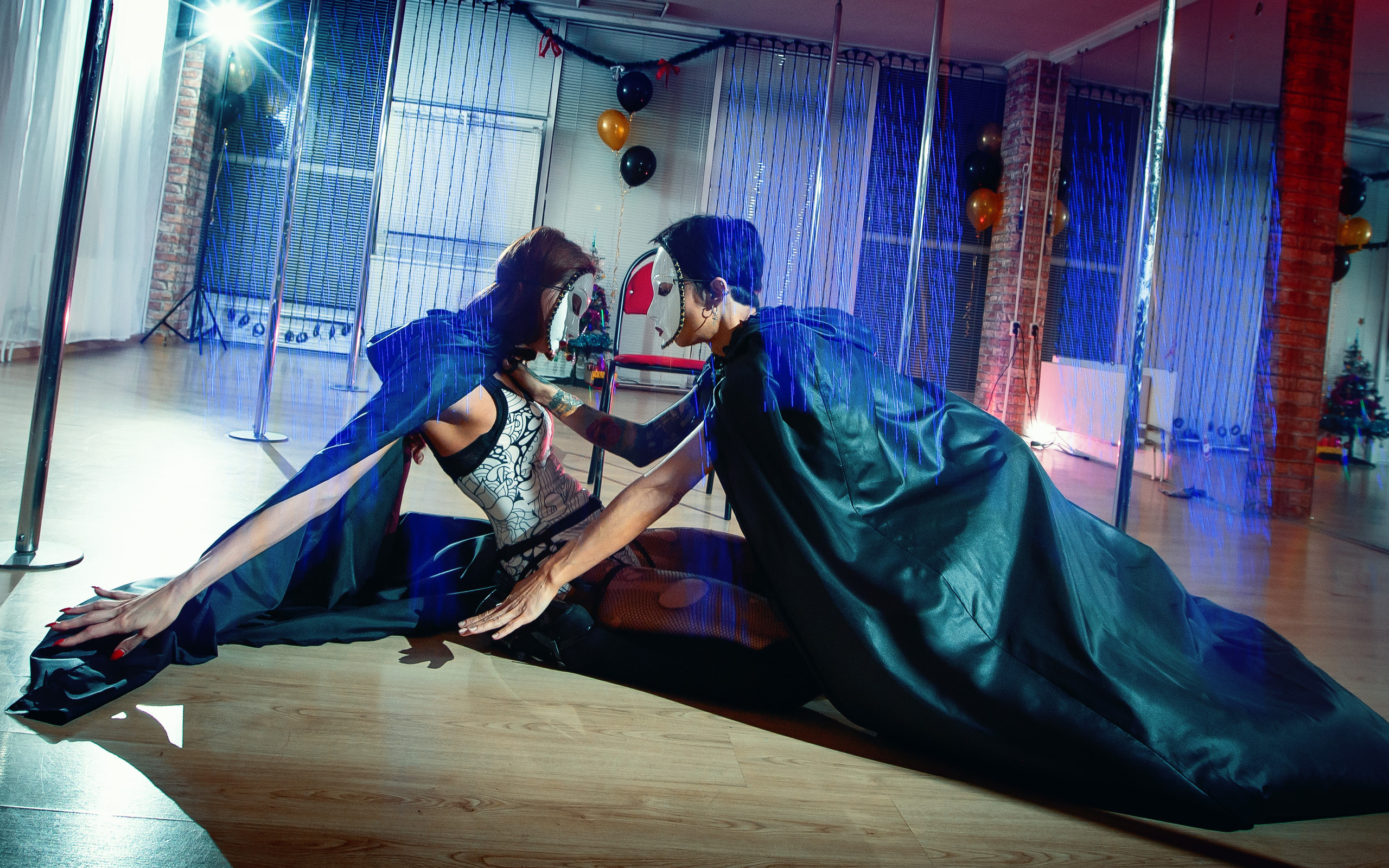 Mulen Rouge. Спасибо за проявленный интерес к моему творчеству! Меня зовут Россохат