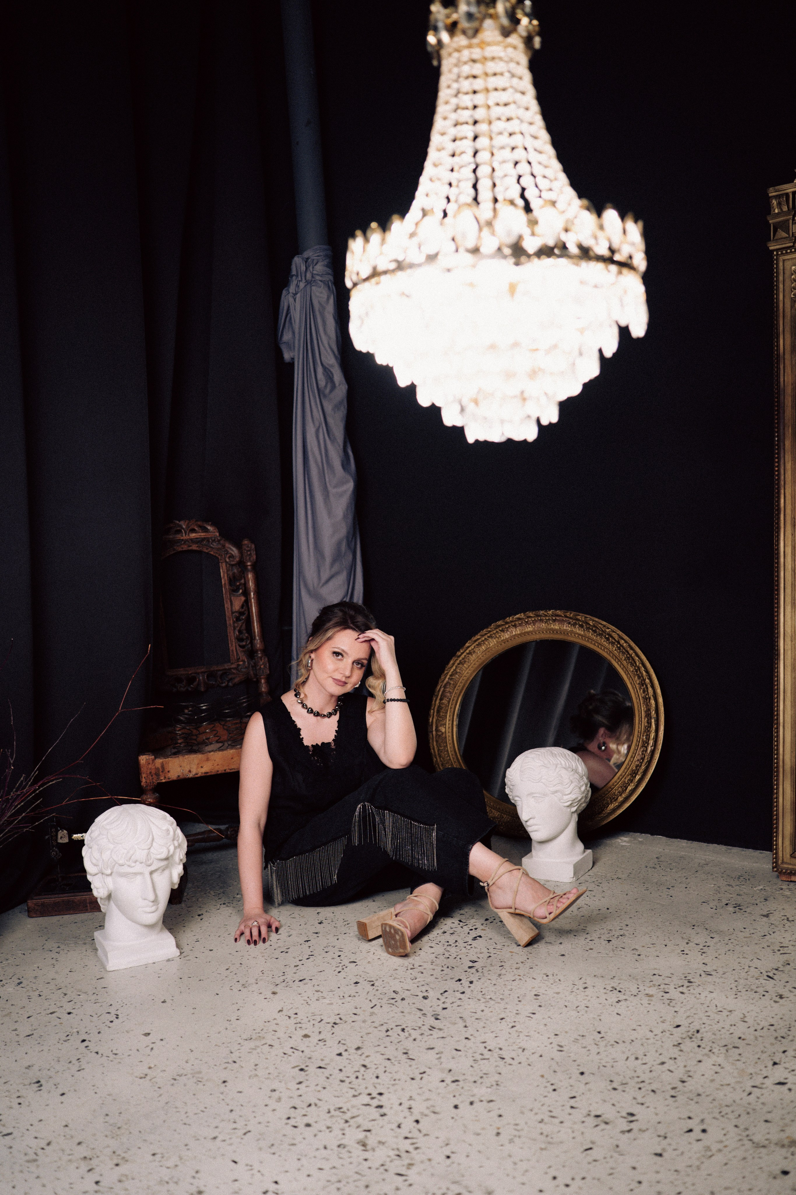 НОВОГОДНЯЯ ФОТОСЕСИИЯ В СТУДИИ ДЛЯ ДЕВУШКИ И ПРОГУЛКА ПО ЧЕРНЫШЕВСКОЙ. Профессиональный фотограф, Санкт-Петербург — Виктория Богомолова