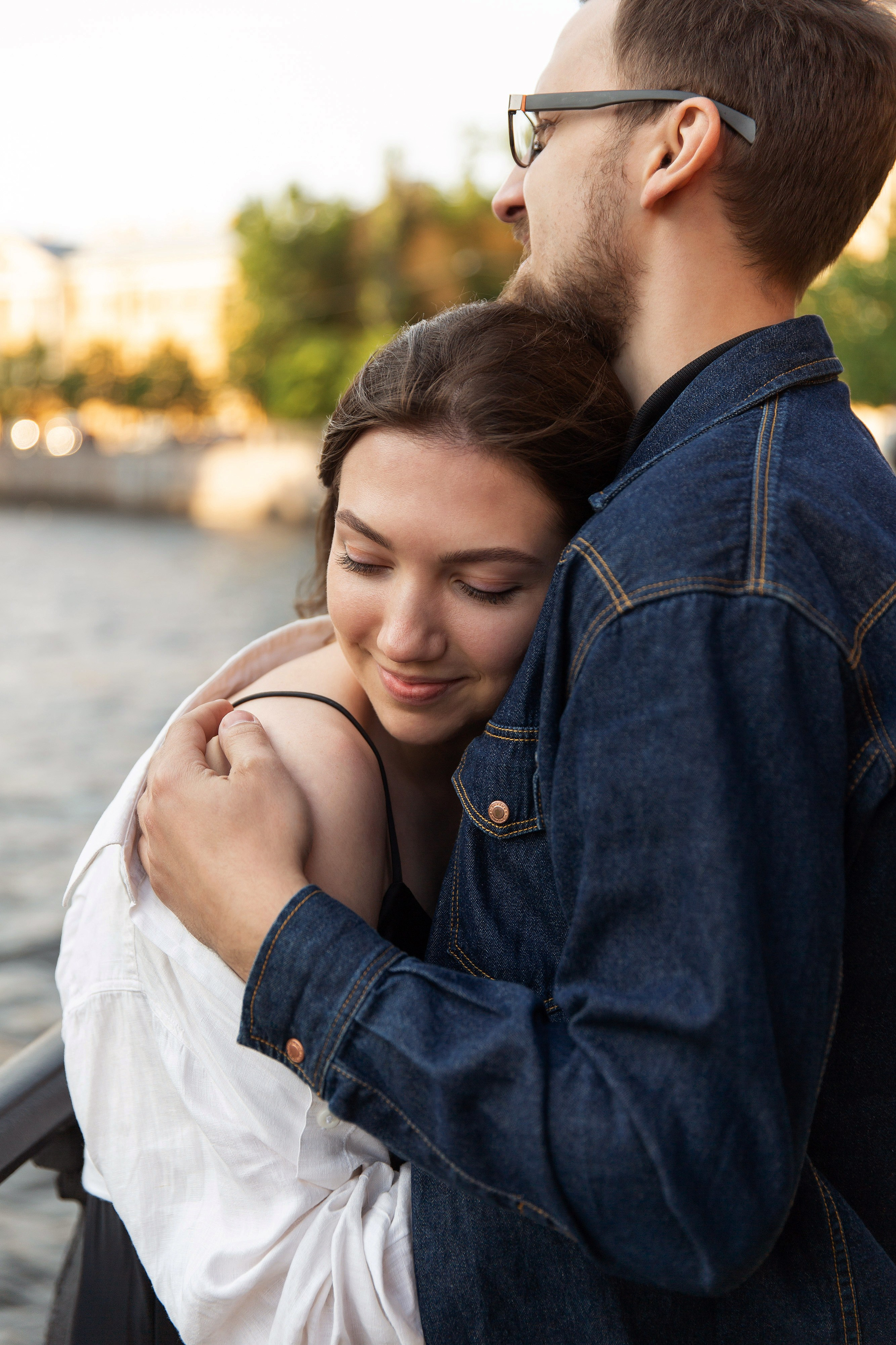 Фотосессия истории любви в центре Петербурга. Свадебный и портретный фотограф в Санкт-Петербурге Надежда Чечулина