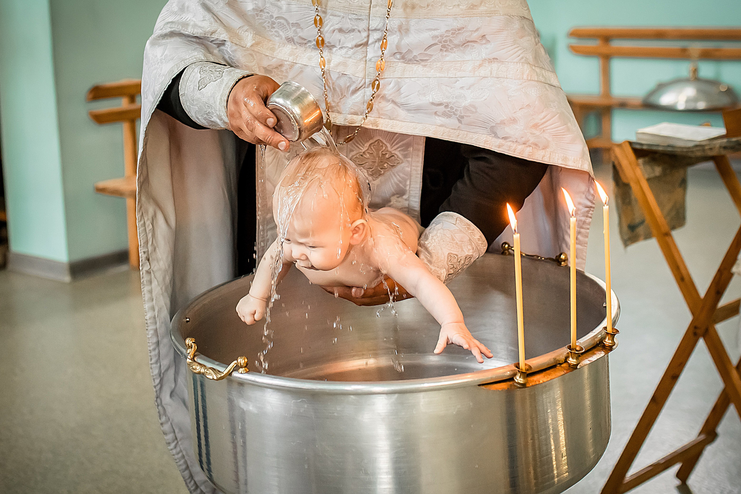 Крещение Милании и Эмилии