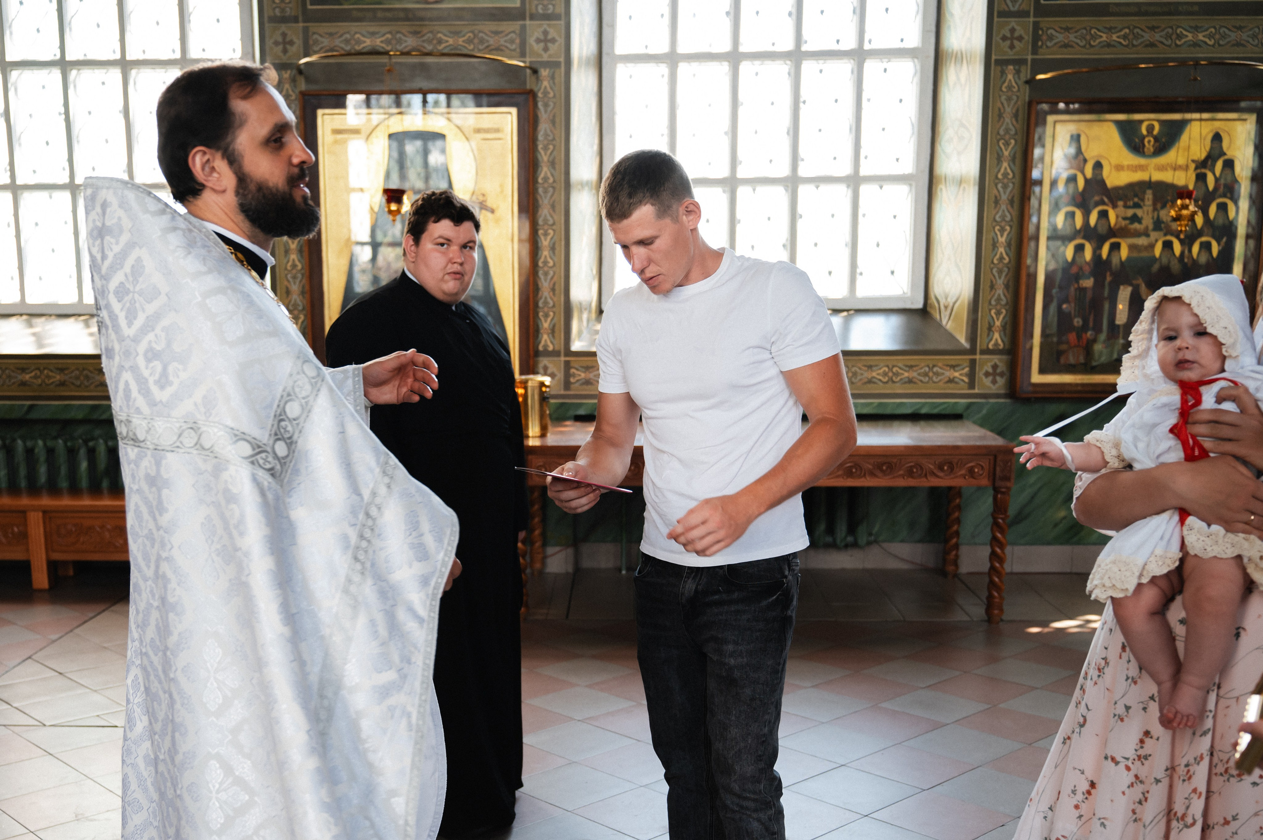 Таинство Крещения Дарьи (Храм Преполовения Пятидесятницы). Фотограф Ярута Оксана / Ростов-на-Дону