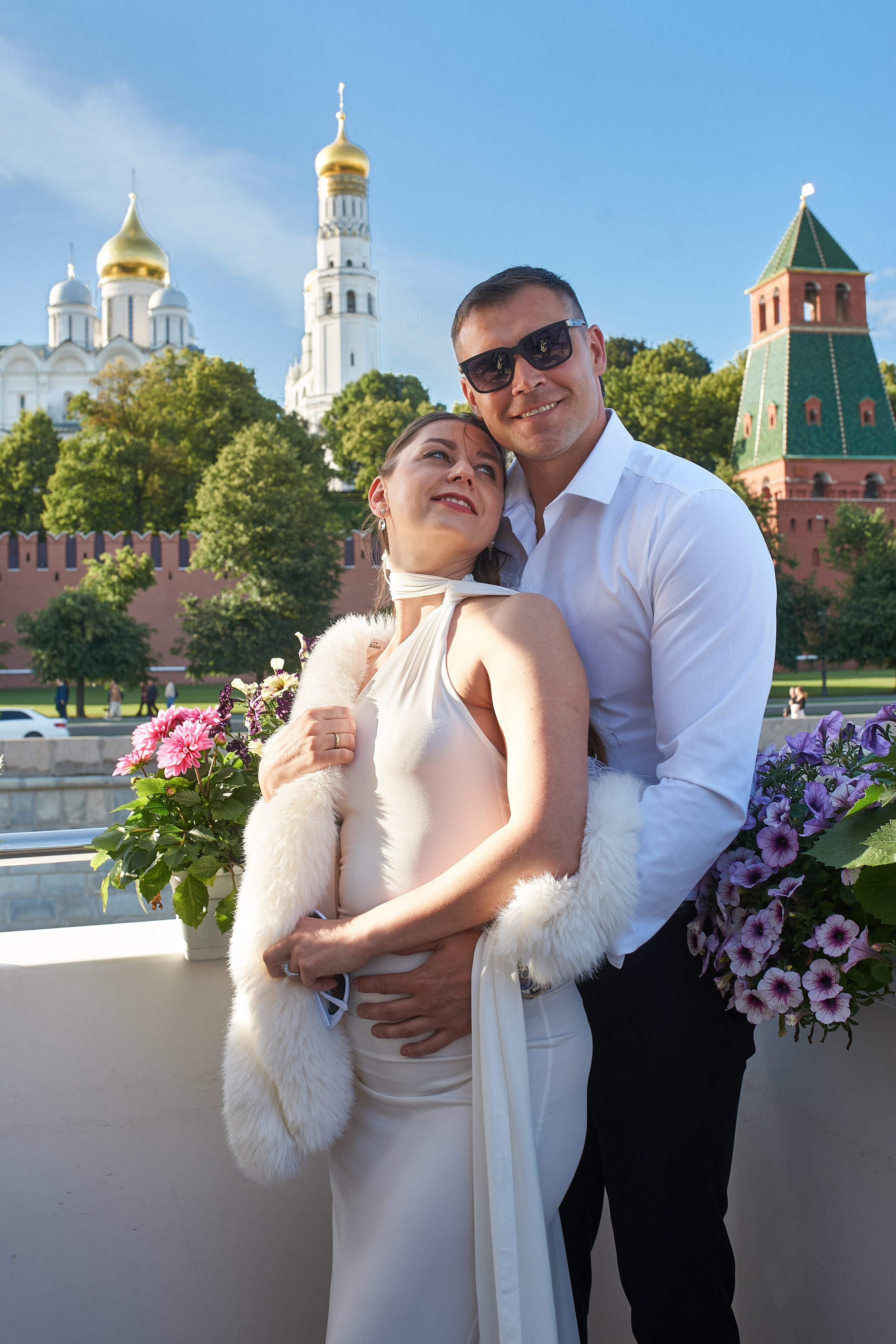 Свадебная прогулка на корабле, по Москве-реке