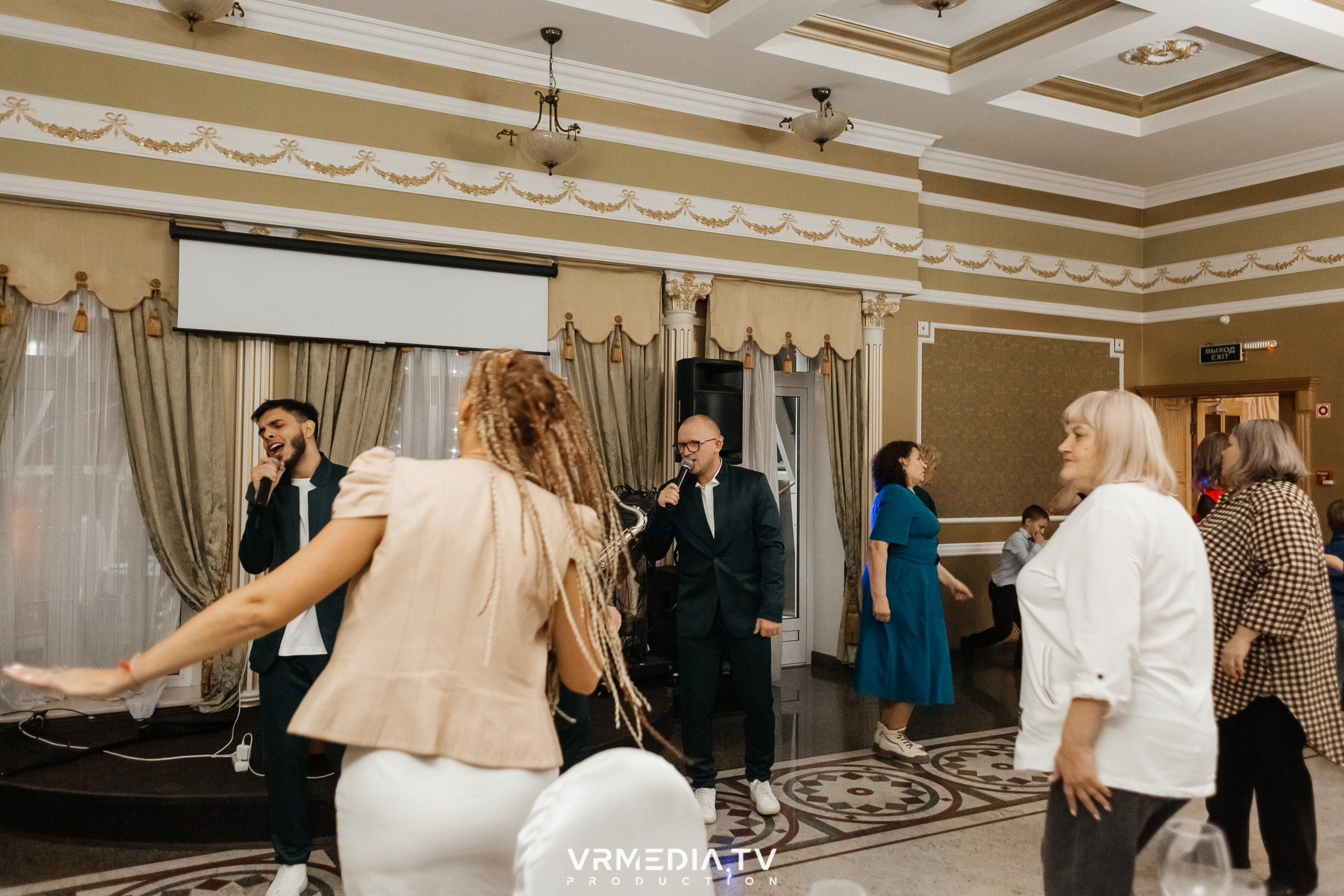 BAD BOYS BAND в ресторане «Империя»