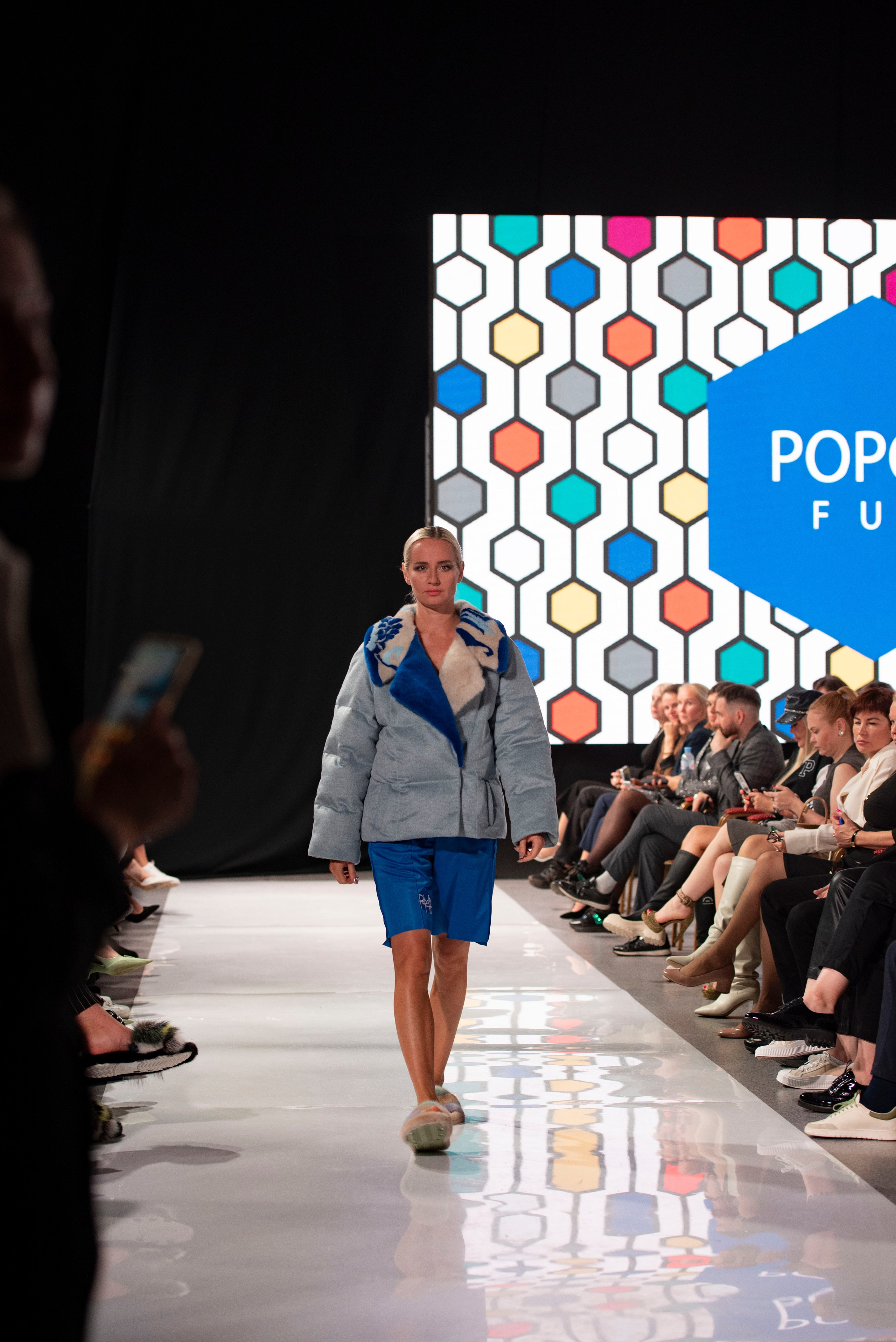 Фотограф на модельный показ. Свадебный, семейный, фэшн фотограф, школьный фотограф в Сочи