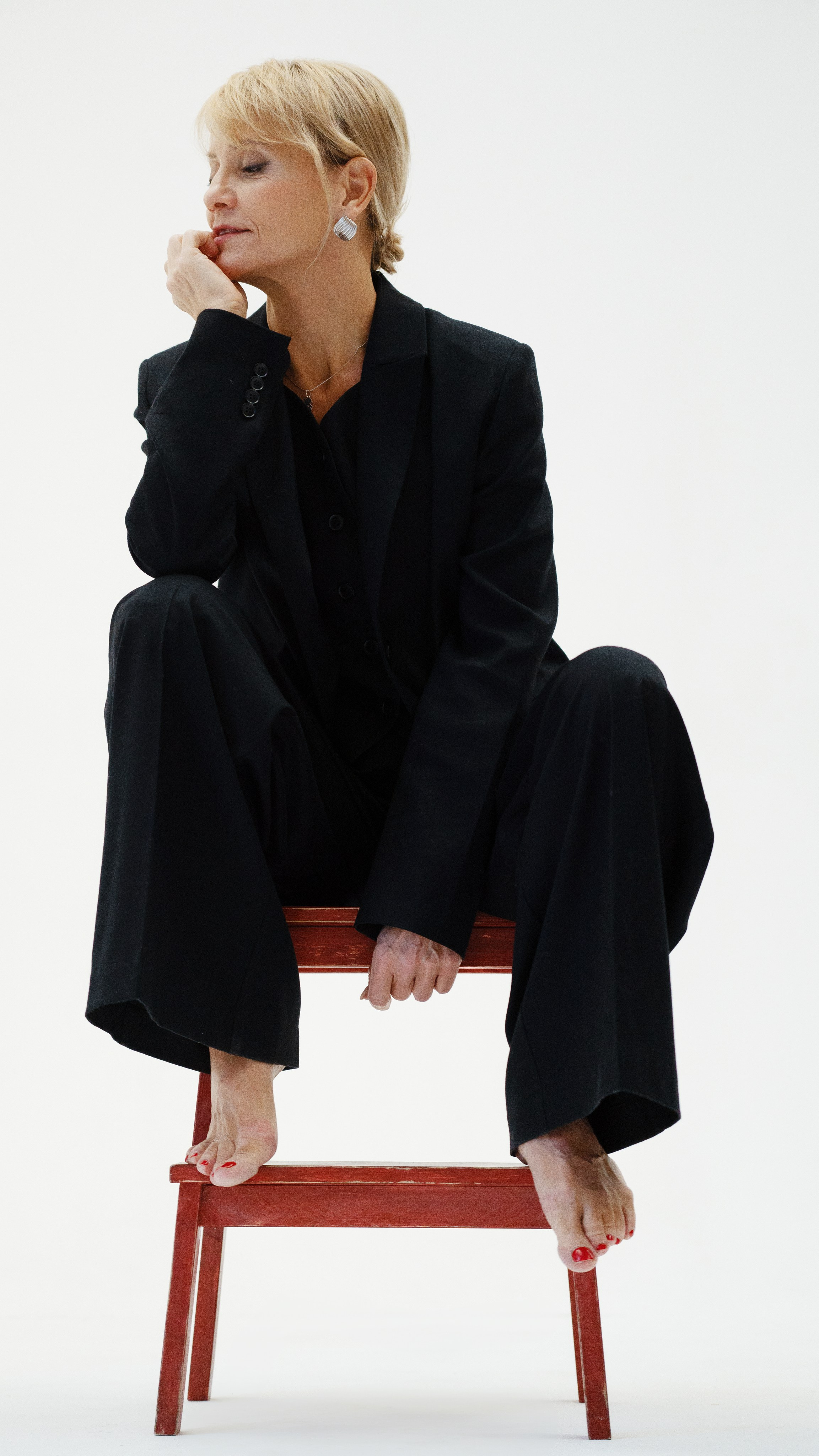 Женские студийные портреты. Главная