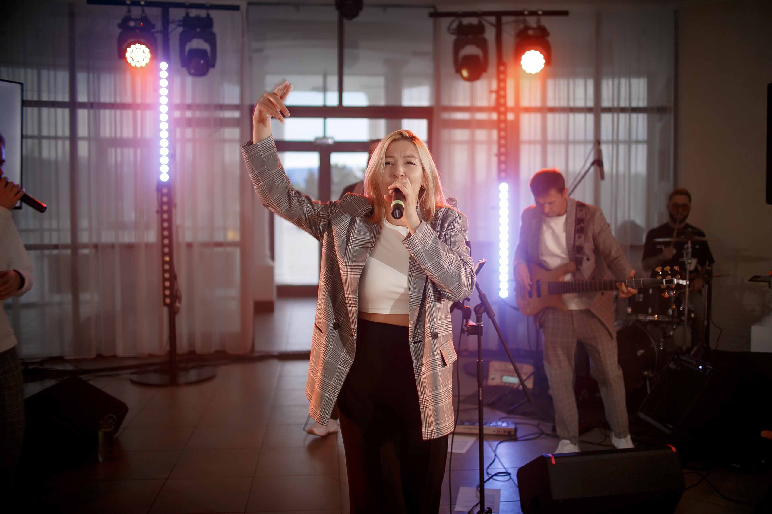 Площадка «Кафе Миллениум». Ваш репортажный фотограф Артемий Антонов