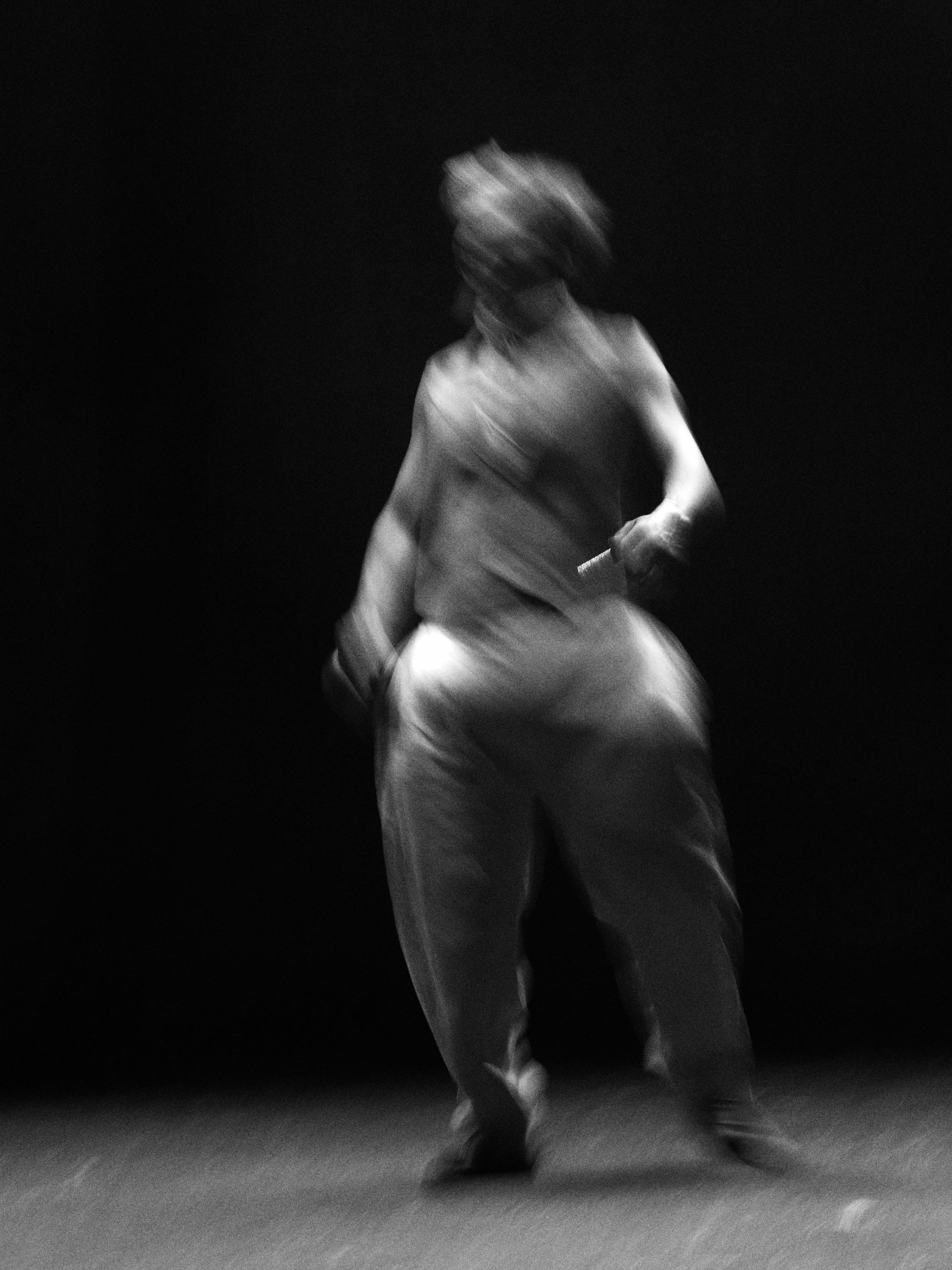 Чайка — черно-белое. Фотограф Юлия Маринина