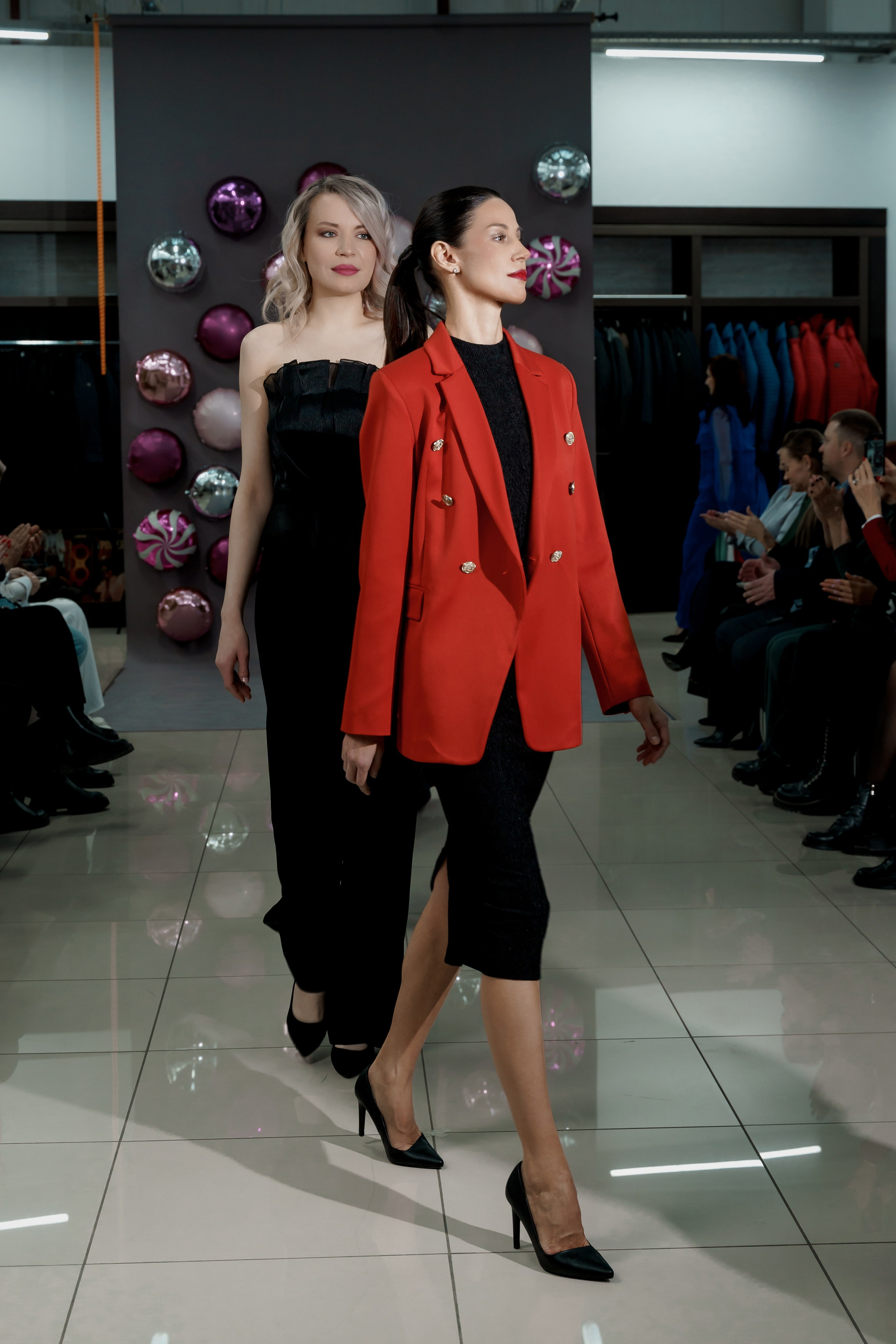 Фотосъемка показа мод для бренда. Фотограф Ким Наталья в Красноярске