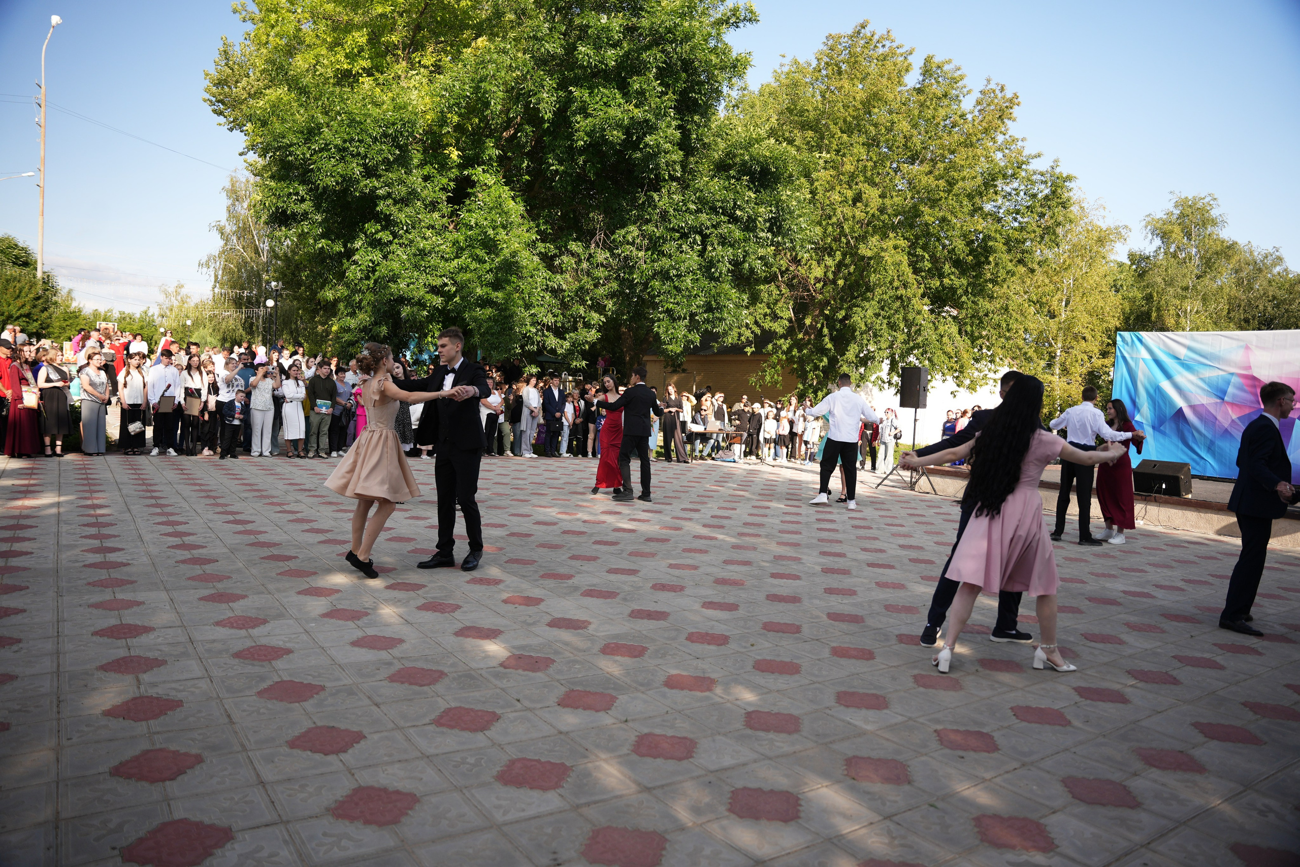 Выпускной в парке. Ольга Плаксина фотограф в Саратове