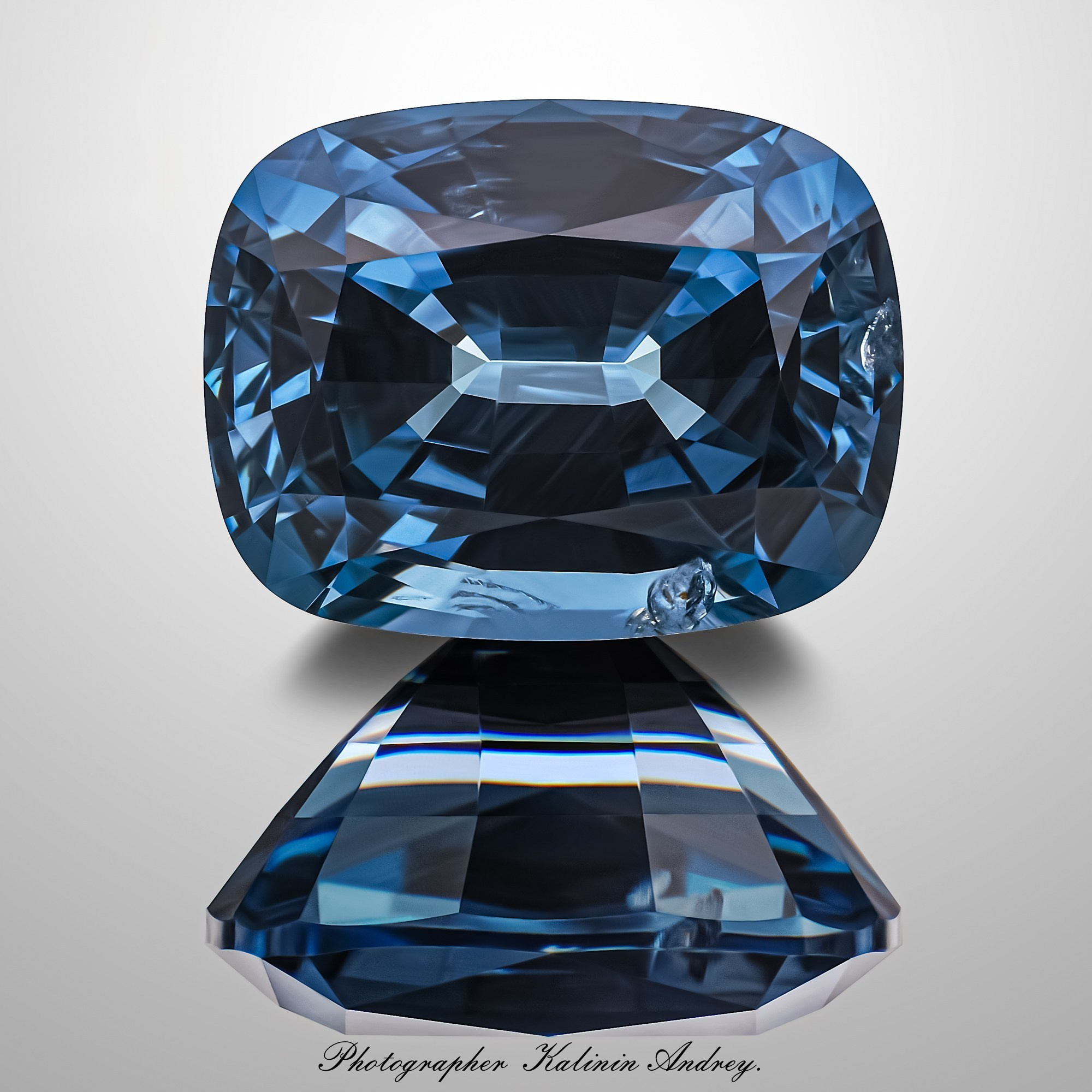 Фотографии в большом разрешении драгоценных камней на продажу купить тел +79 660 031 307. Высококачественная профессиональная рекламная фотосъёмка ювелирных украшений, драгоценных камней в Москве. Обучение, консультация