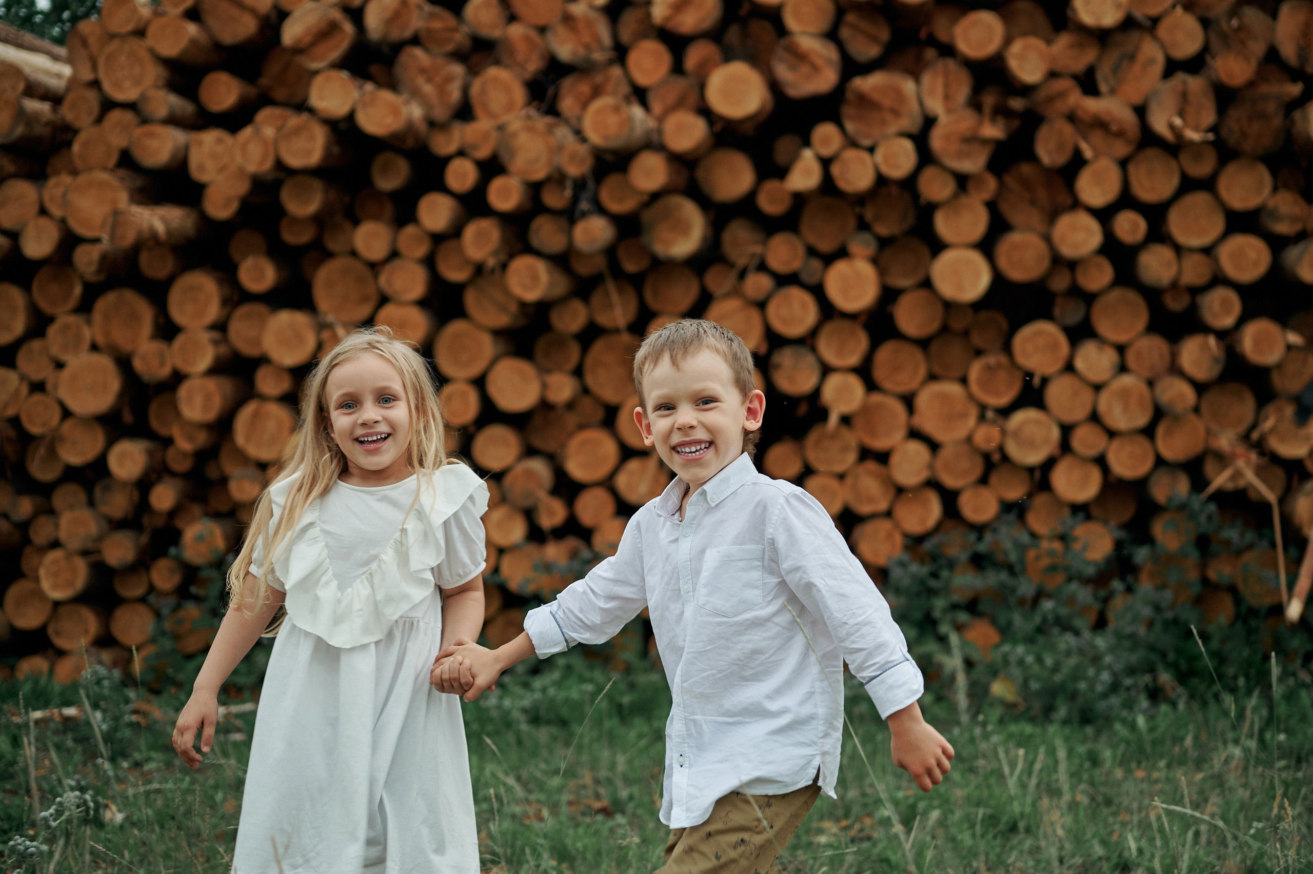 Настя и Марина с детьми. Семейный и репортажный фотограф Сергей Белягиин г. Екатеринбург