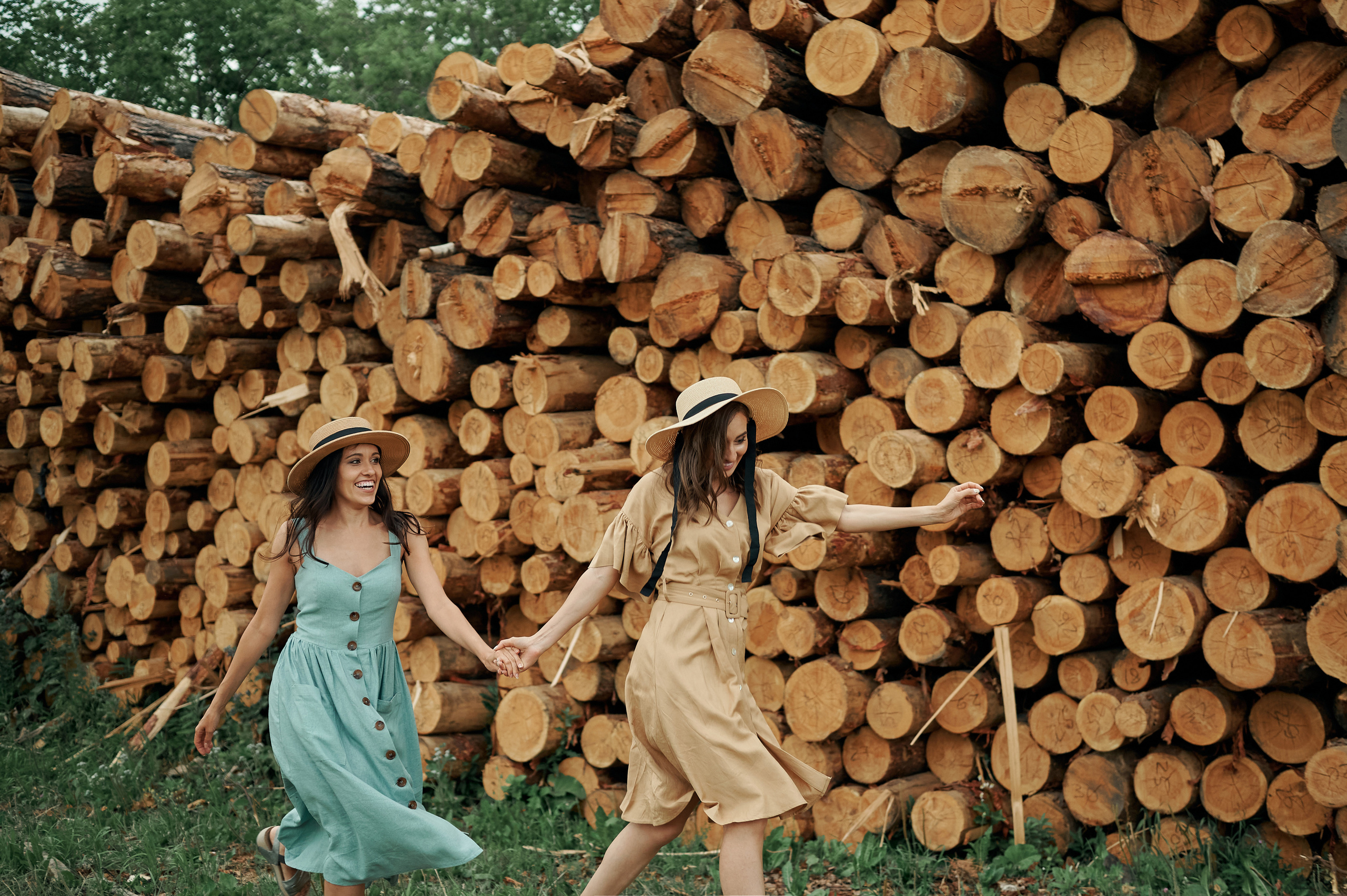 Настя и Марина с детьми. Семейный и репортажный фотограф Сергей Белягиин г. Екатеринбург