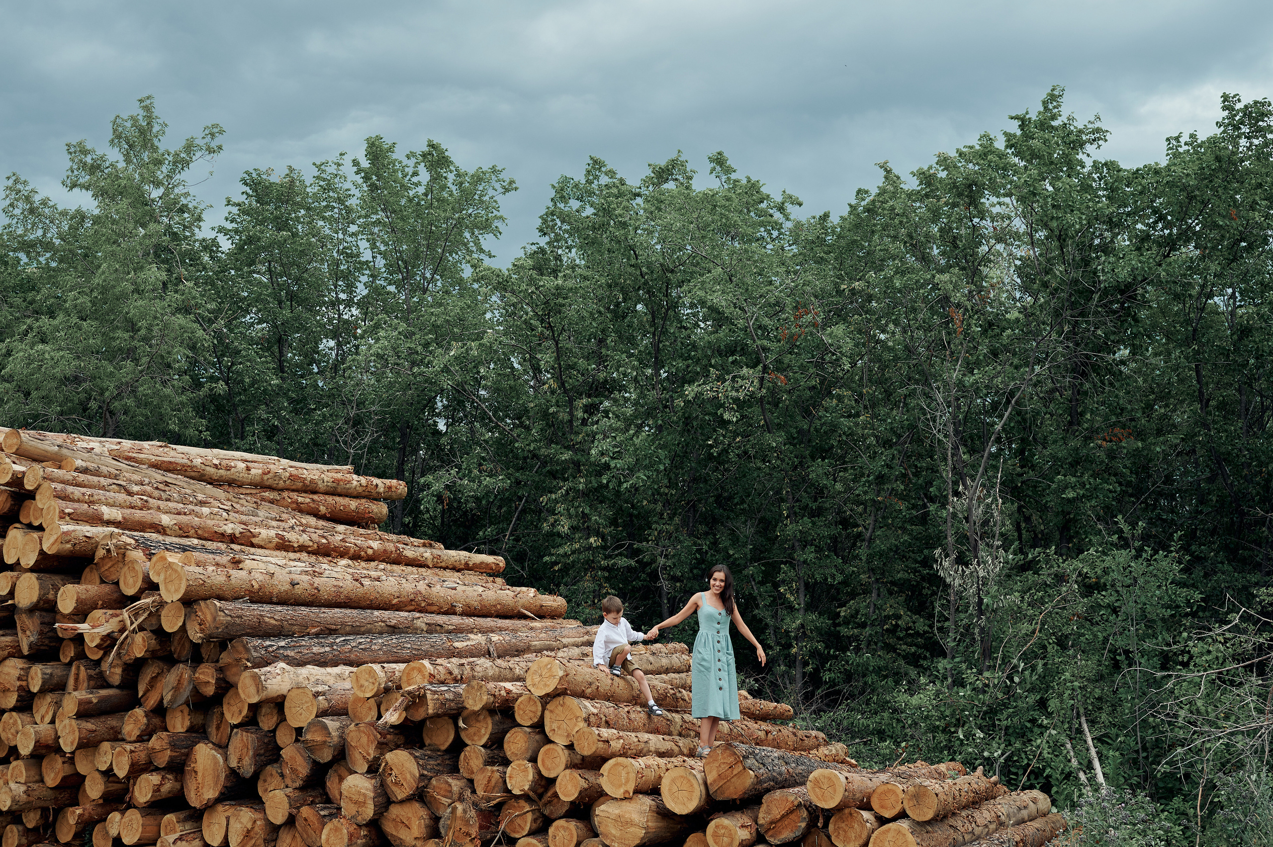 Настя и Марина с детьми. Семейный и репортажный фотограф Сергей Белягиин г. Екатеринбург