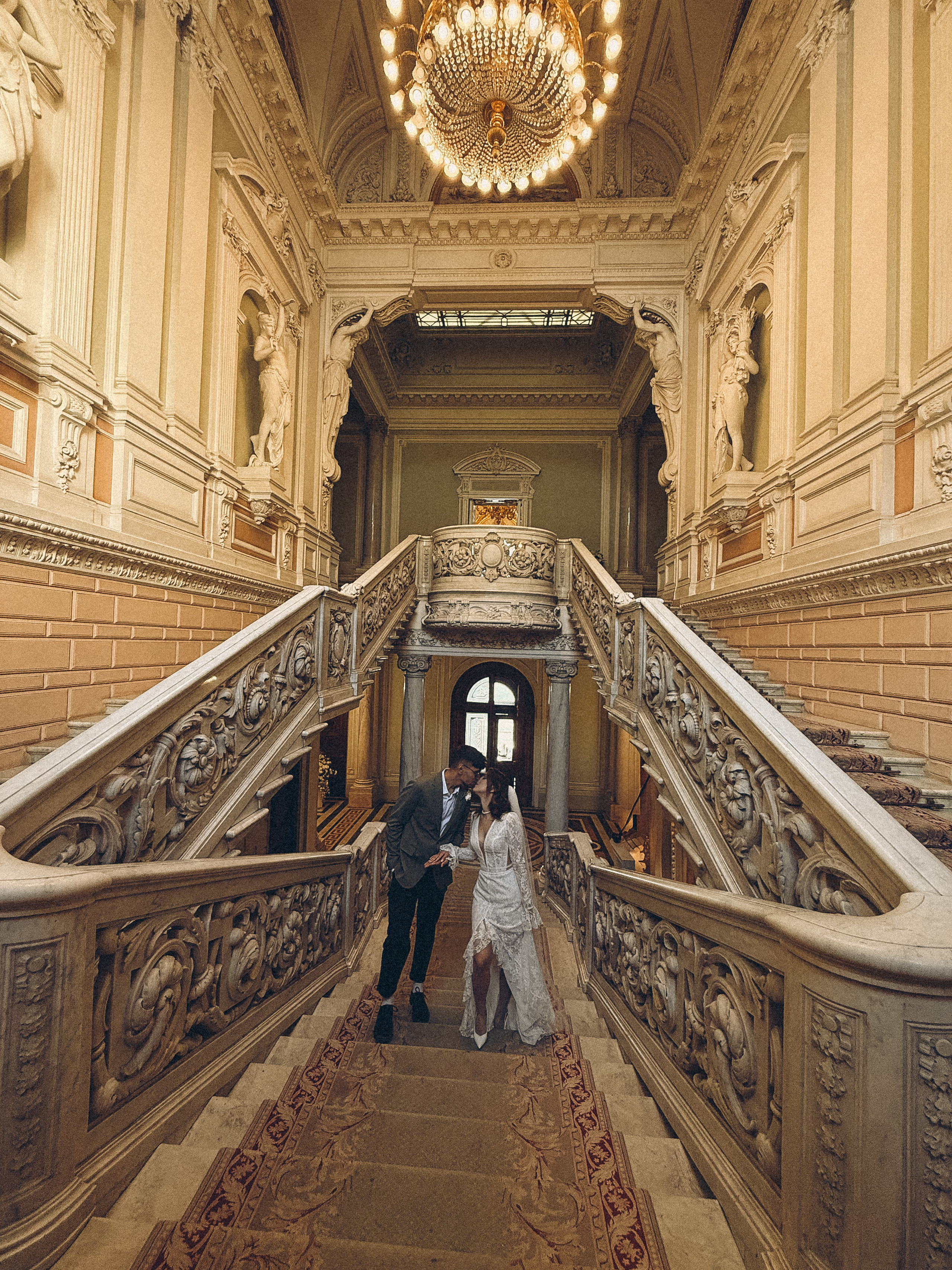 ФОТО НА ТЕЛЕФОН ВО ВРЕМЯ БРАКОСОЧЕТАНИЯ В ПЕРВОМ ДВОРЦЕ И ПРОГУЛКИ. Профессиональный фотограф, Санкт-Петербург — Виктория Богомолова