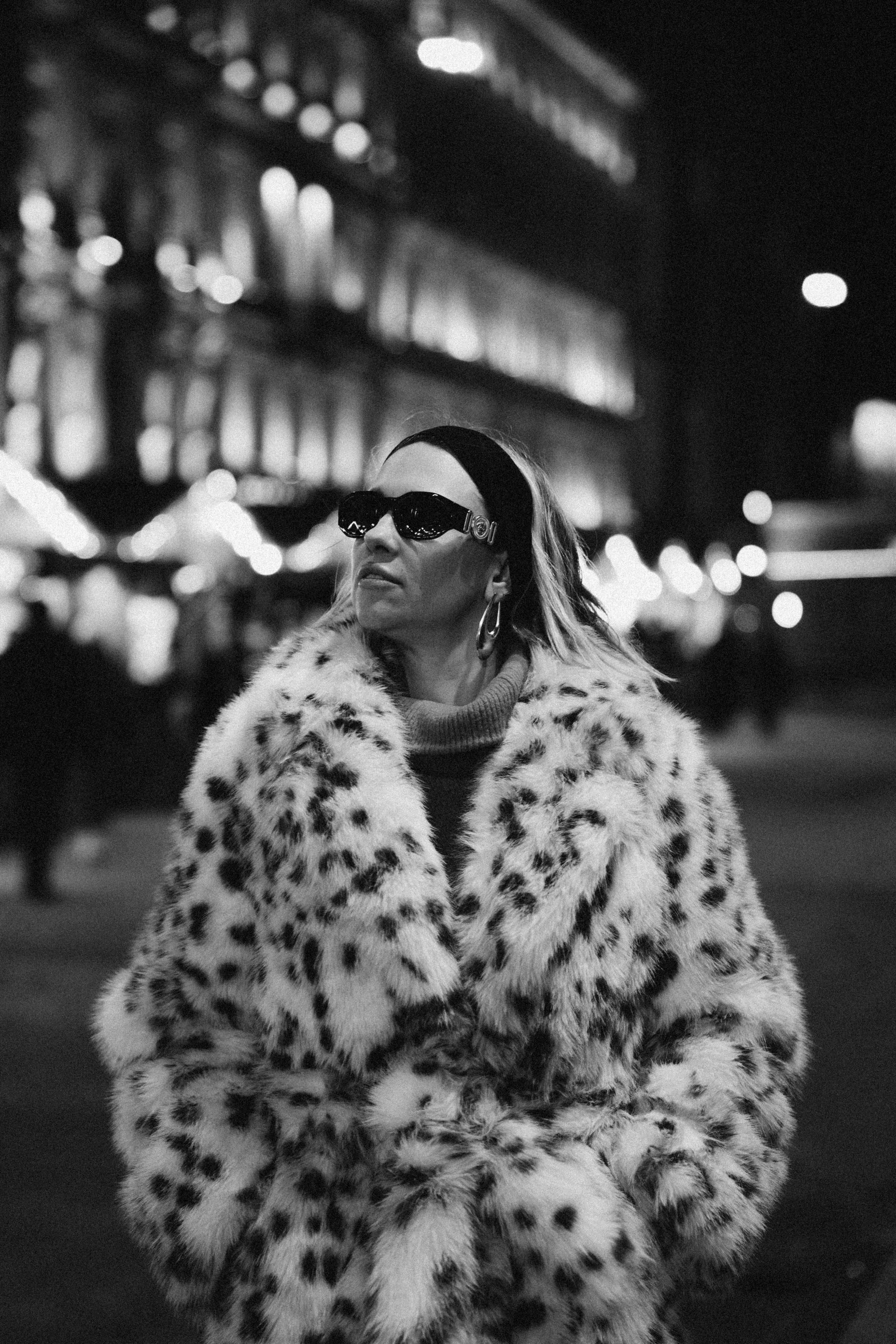 ПРОГУЛКА НА МАНЕЖНОЙ ПЛОЩАДИ ДЛЯ ДЕВУШКИ ПЕРЕД НОВЫМ ГОДОМ (НОВОГОДНЯЯ ФОТОСЕССИИЯ НА МАНЕЖНОЙ ПЛОЩАДИ). Профессиональный фотограф, Санкт-Петербург — Виктория Богомолова