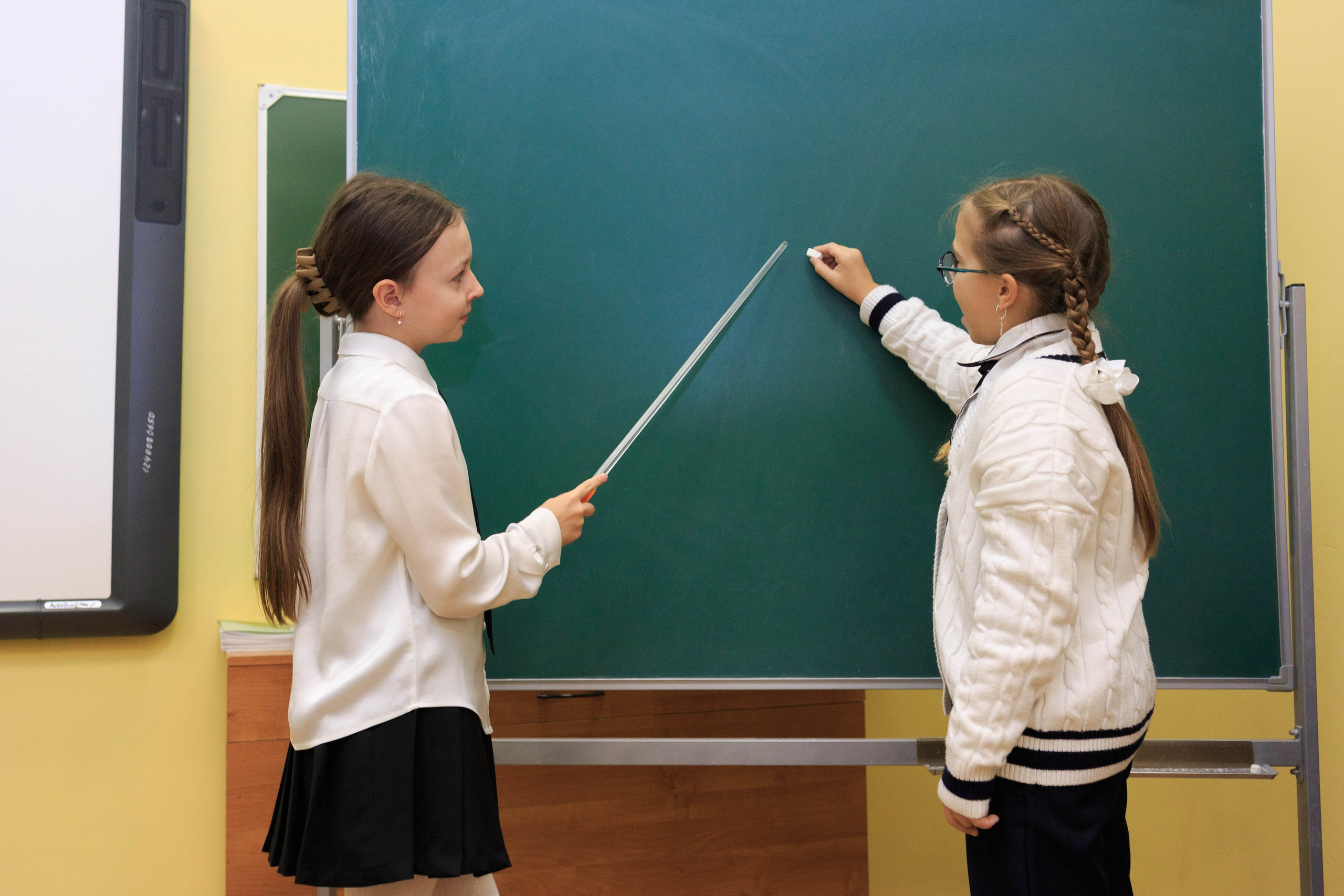 Фотографии выпускников 4 класса. Выпускные альбомы и общие фото в Москве от Юлии Шевердиной