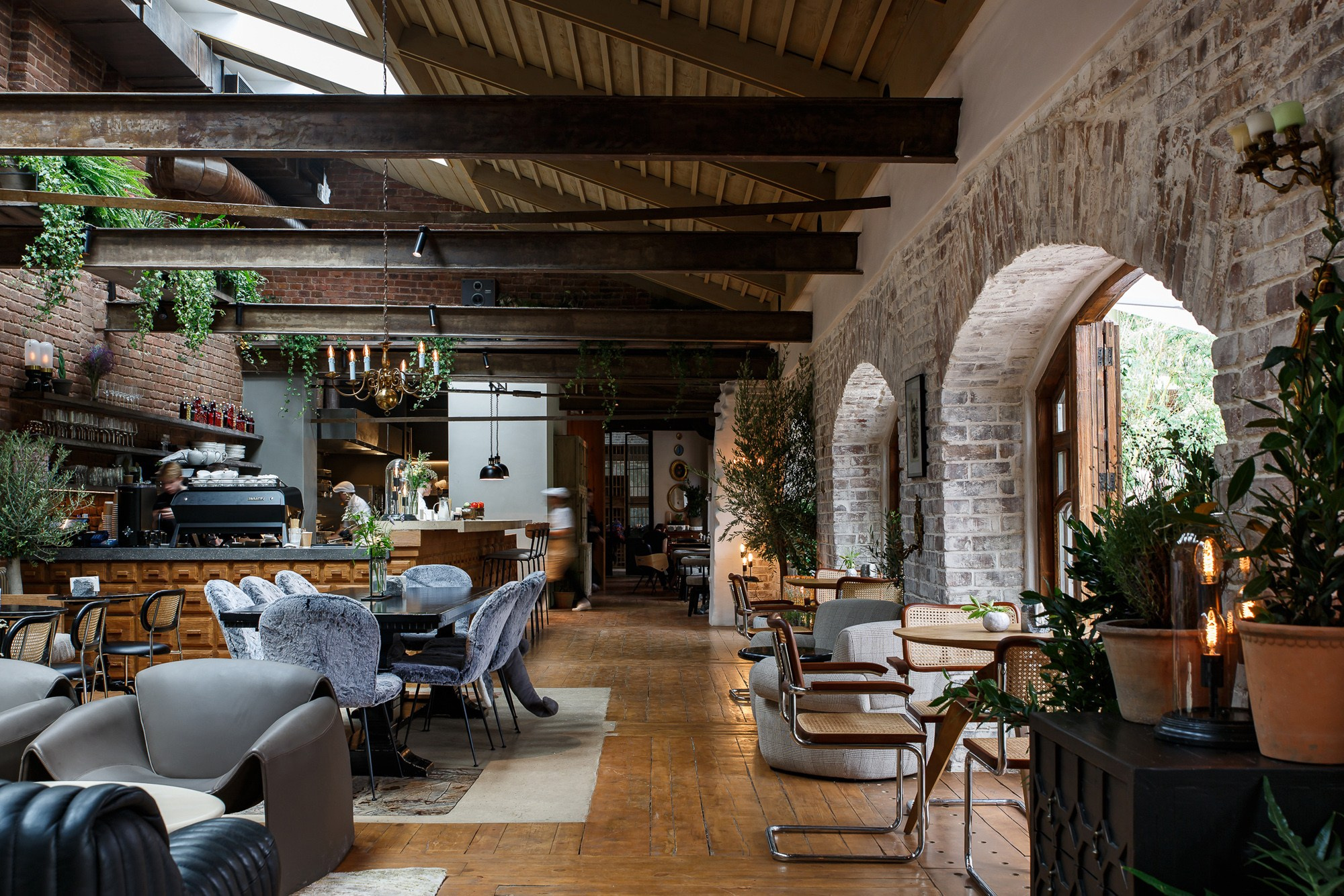 Yauza. Photographer Ksenia Kolesnikova. Interior, Product, and Portrait Photography in Moscow