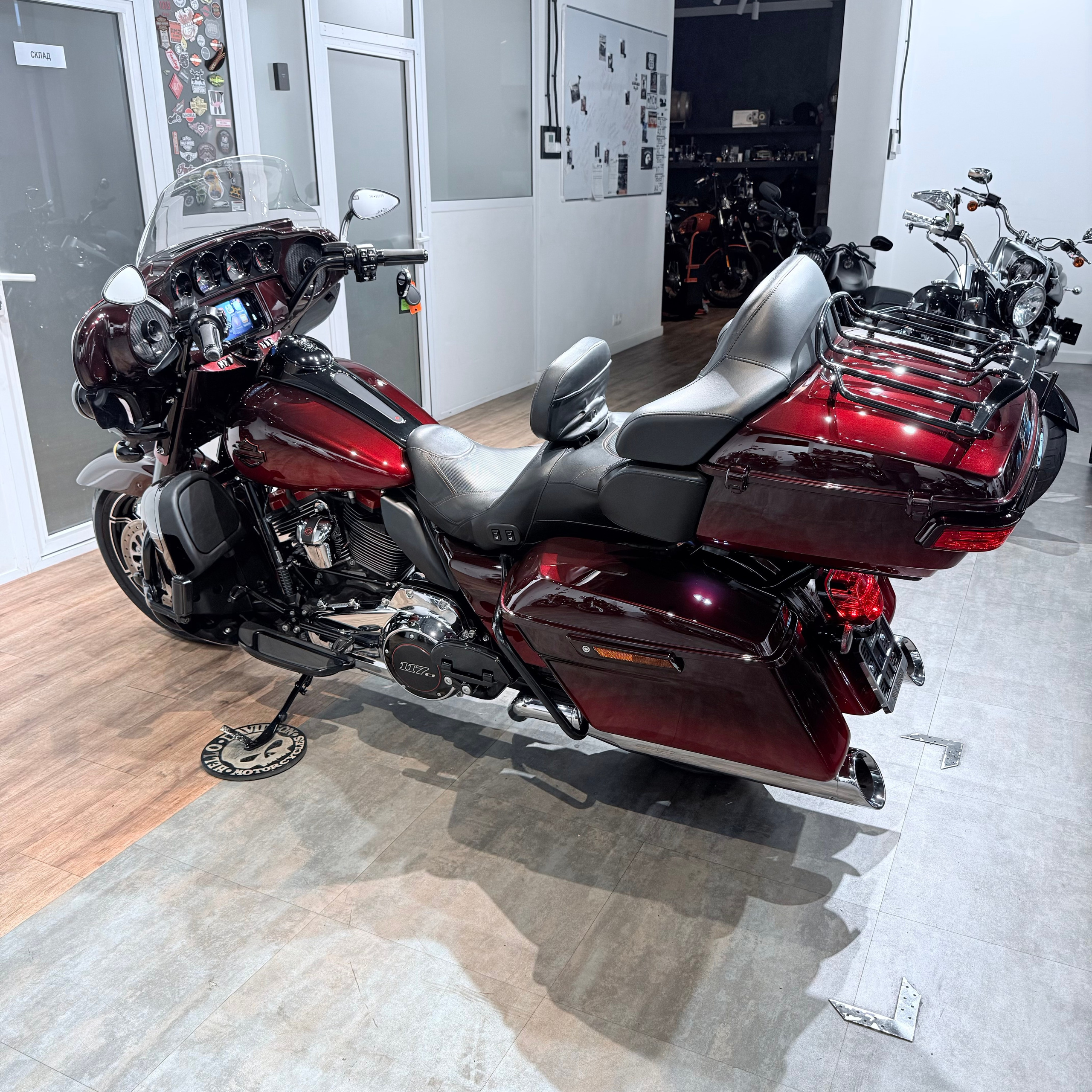 2017 Street Glide Sресiаl 107 Purple Сhоkоlatе. Hello Davidson, Москва. Только хорошие мотоциклы…