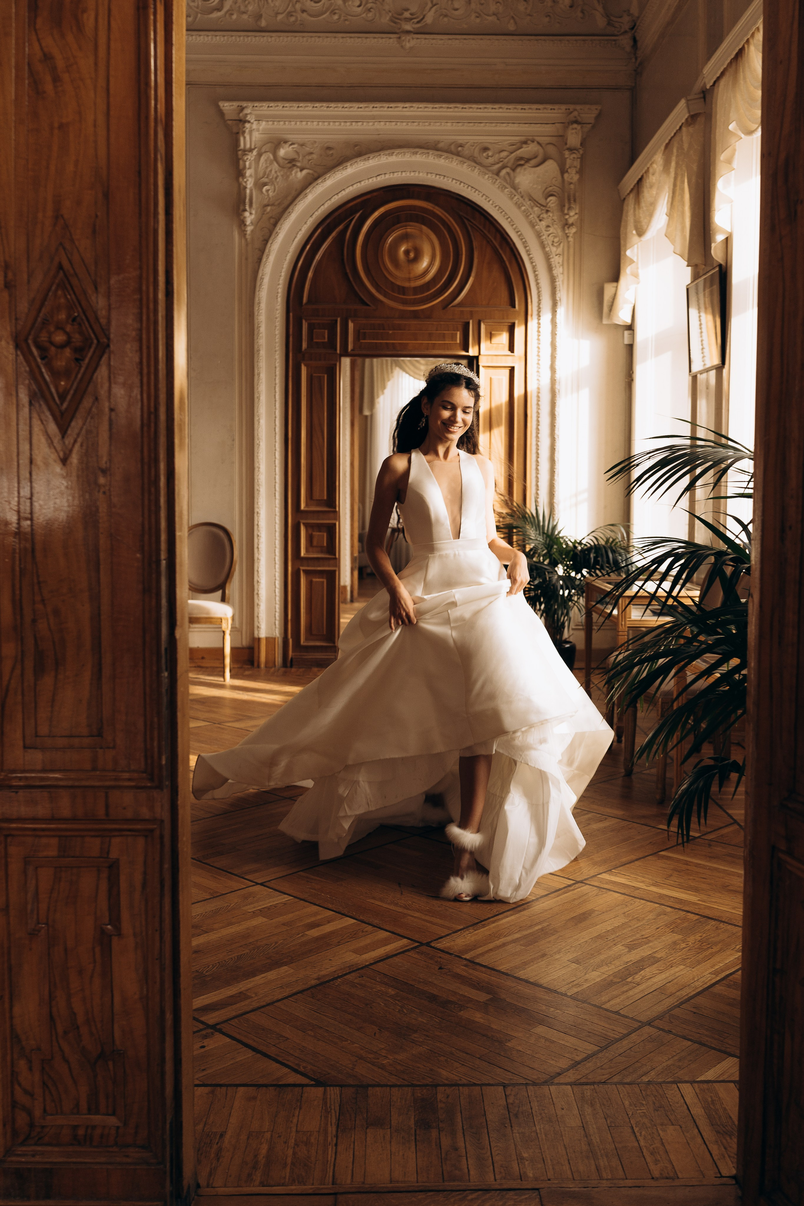 Свадебная фотосессия в библиотеке. Семейный фотограф в Москве Галина Гончар