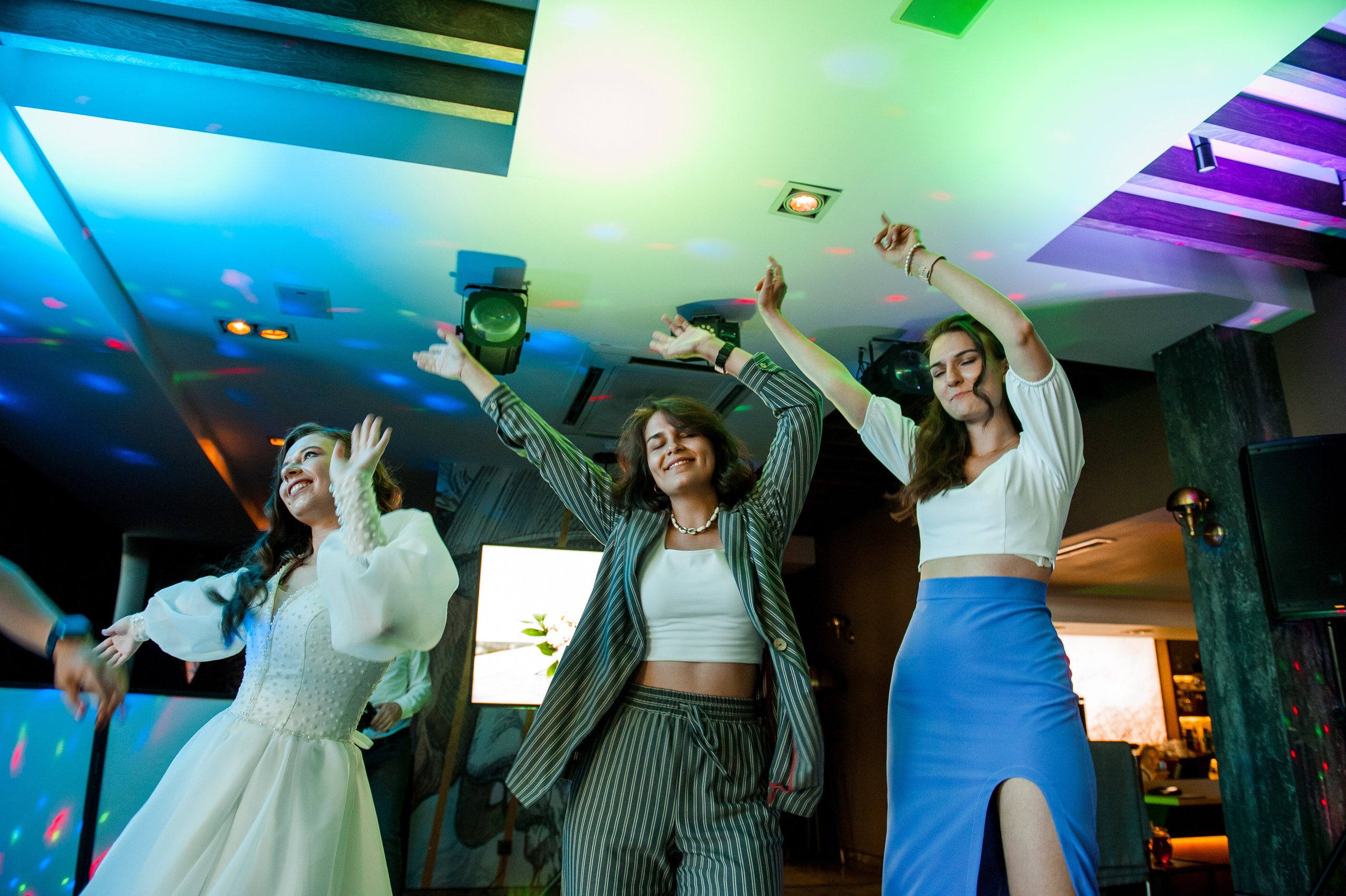 Владислав и Ирина. Иркутск. Фотограф Антонина Первая. Свадьбы, семейные и индивидуальные