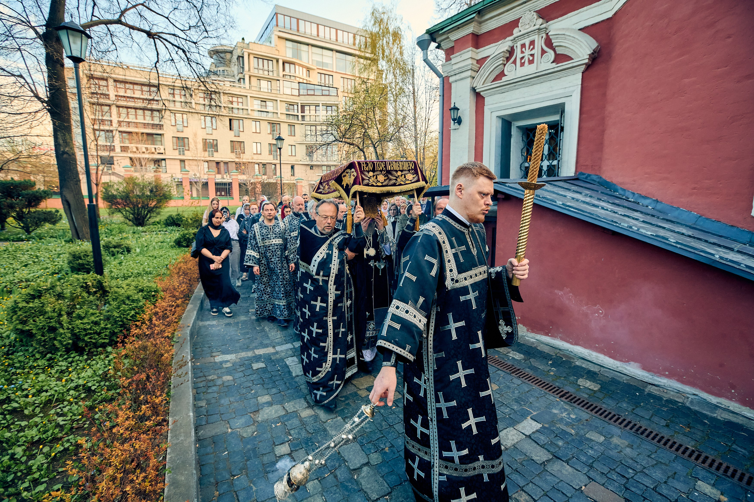 Утреня Погребение Спасителя. DMITRY MOISEENKO — фотограф, художник, топ-стилист