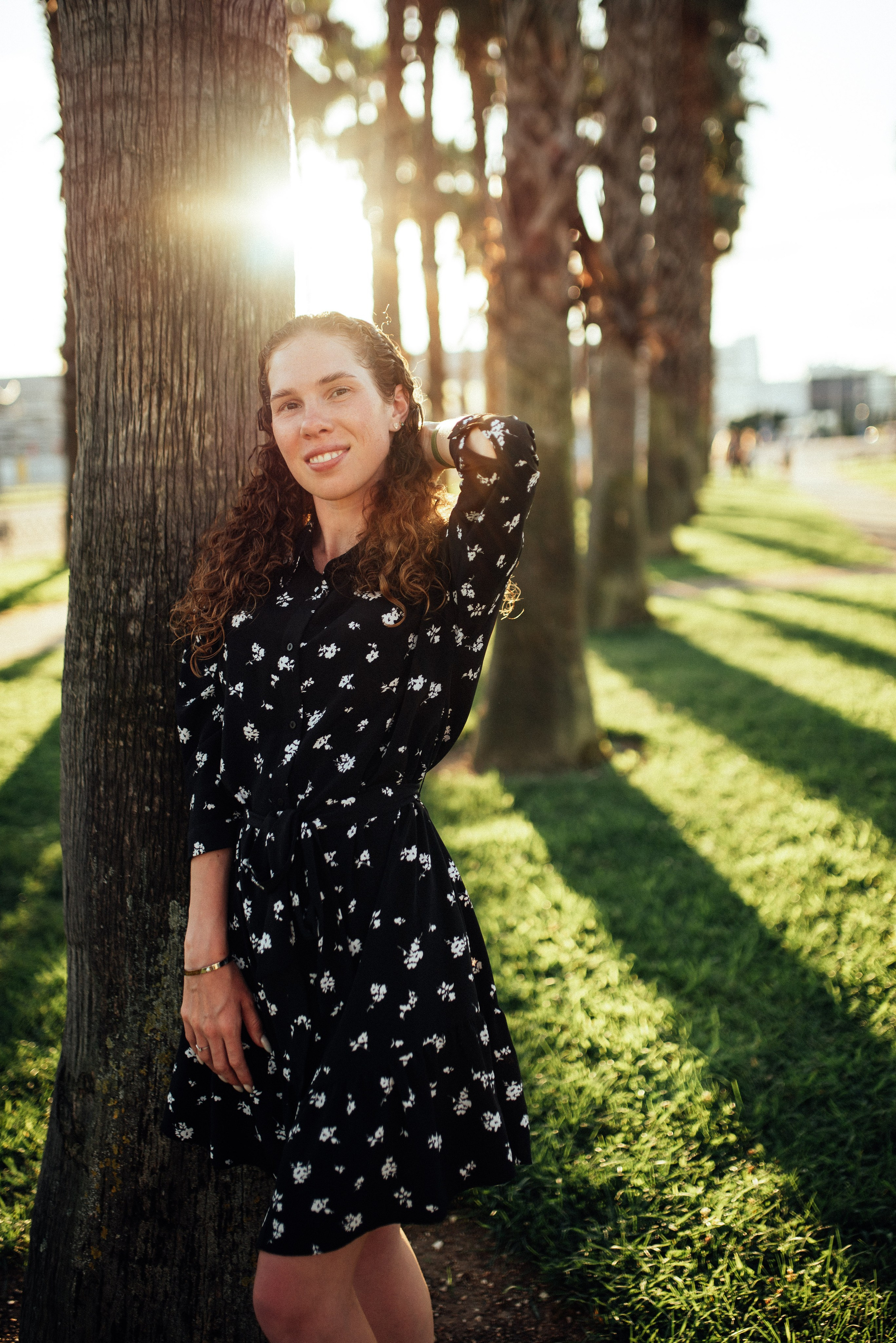 Фотосессия lovstory лавстори в Сириусе на аллее пальм. Фотограф в Сочи — Маргарита Поганова