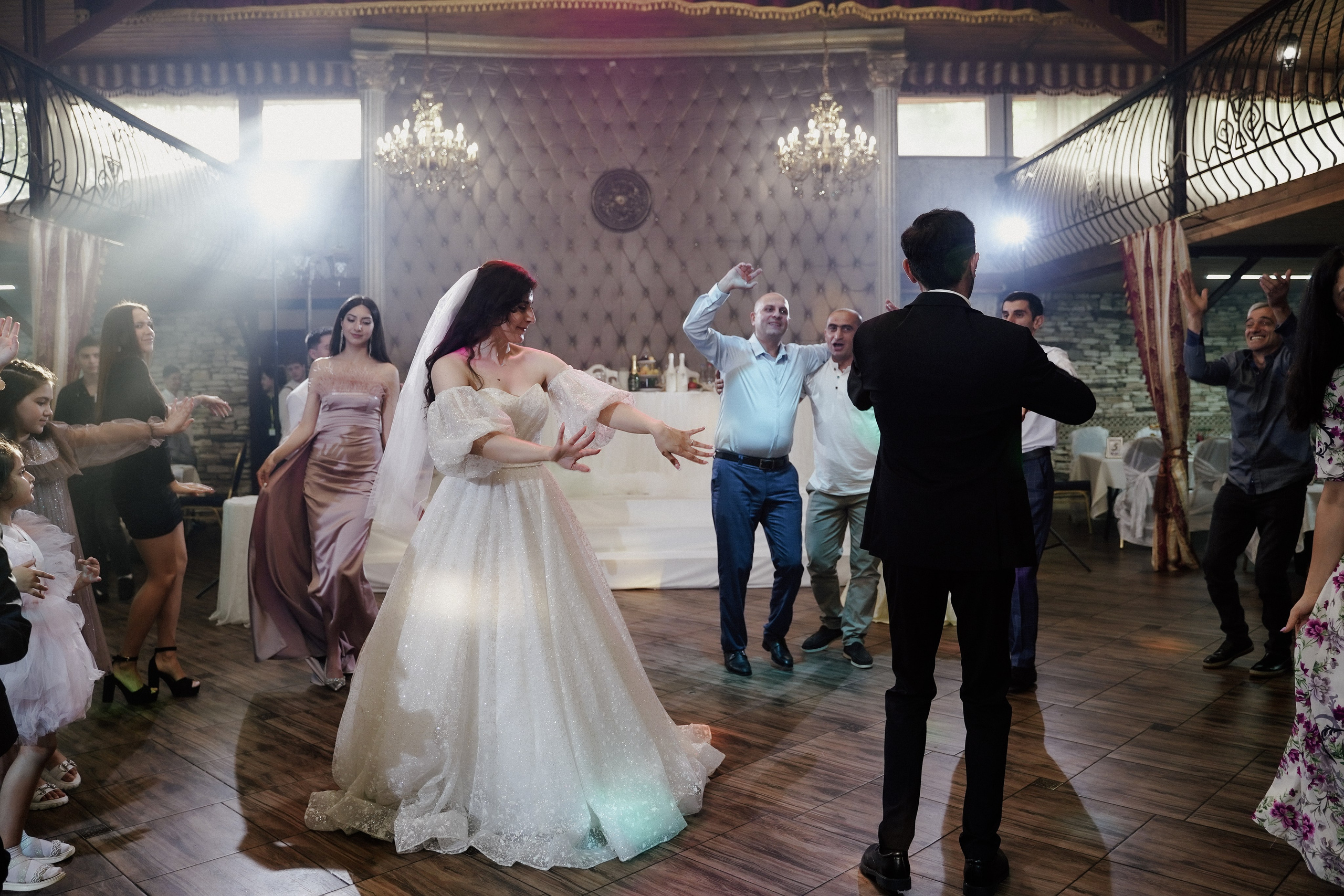 Алиса & Вааг. Фотосъемка и видеосъемка свадеб Липецк