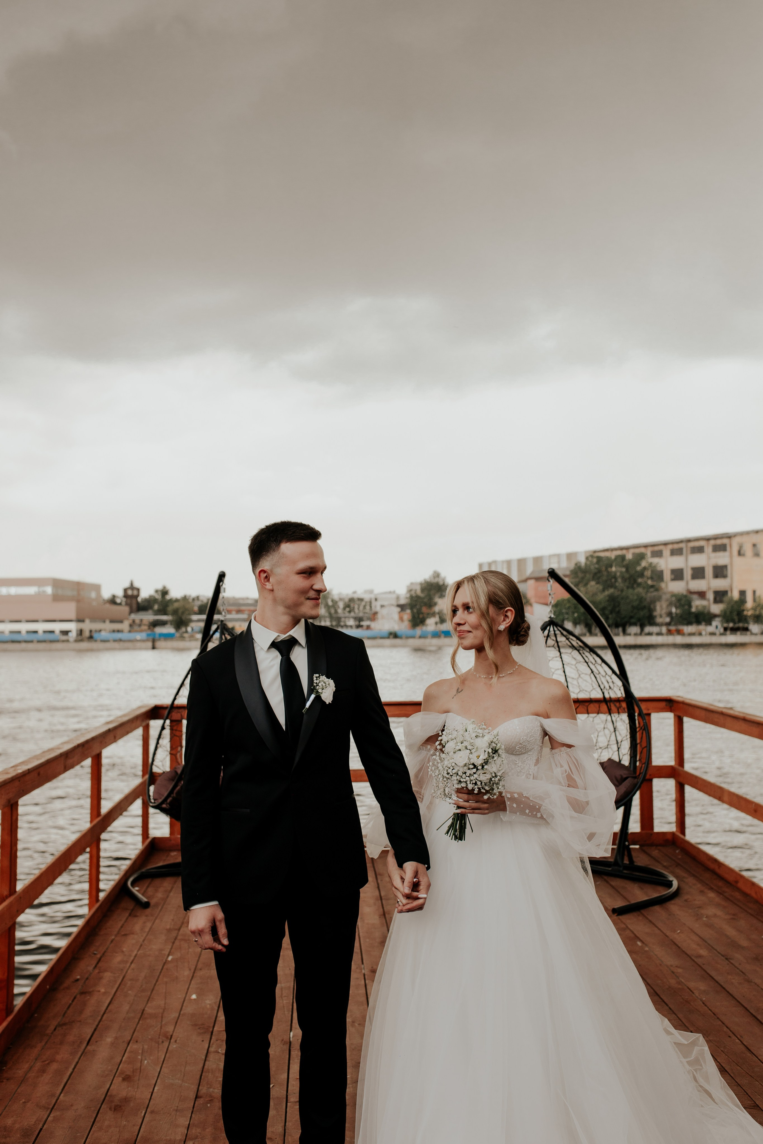 Свадебный банкет в Санкт-Петербурге — Трогательная фотосессия с родными и лавстори. Фотограф в Санкт-Петербурге Лиза Семченкова