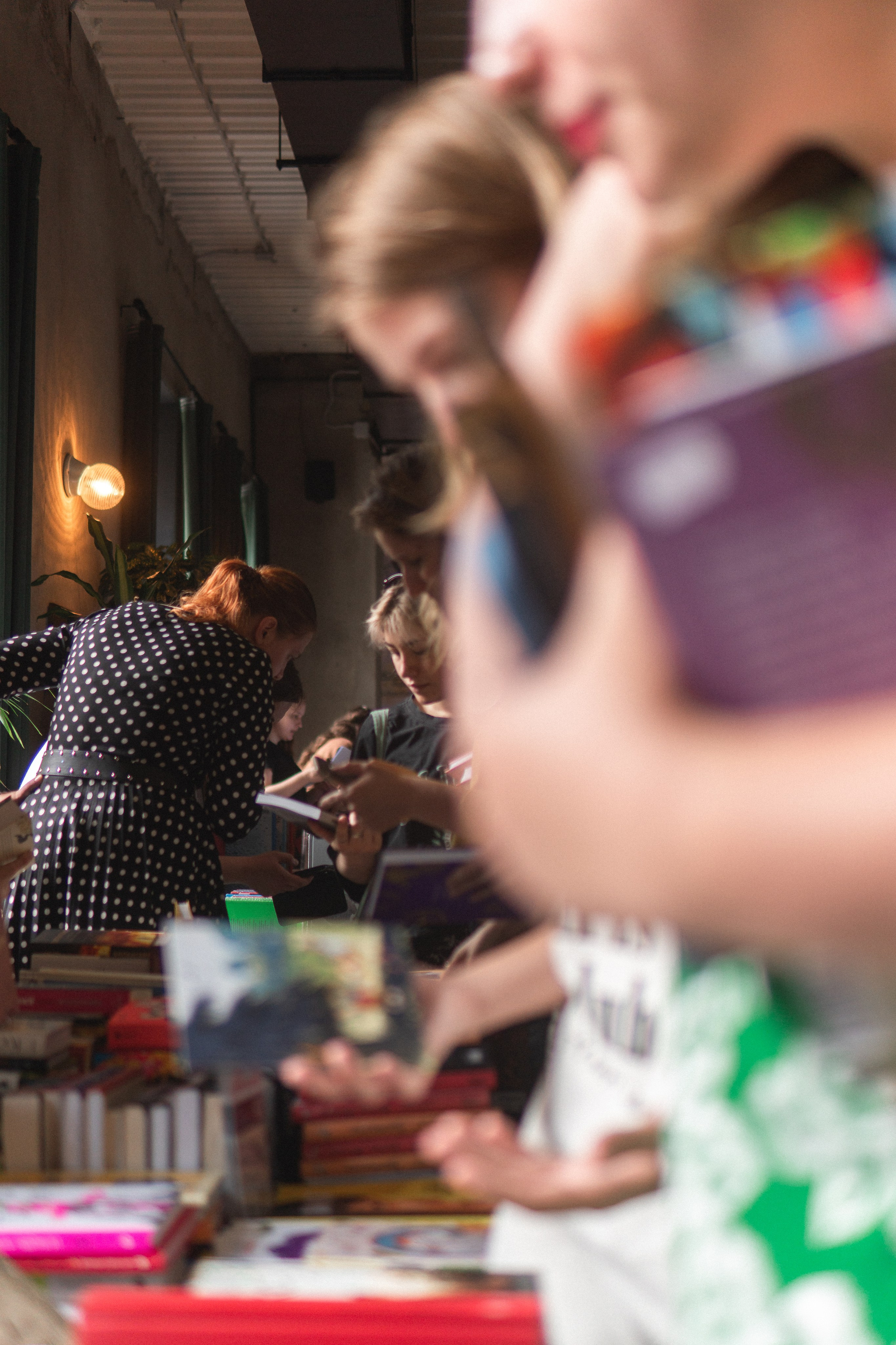 Благотворительный книжный маркет «ФОНАРЬ». Портретный и репортажный фотограф в Воронеже: Анастасия Пузикова