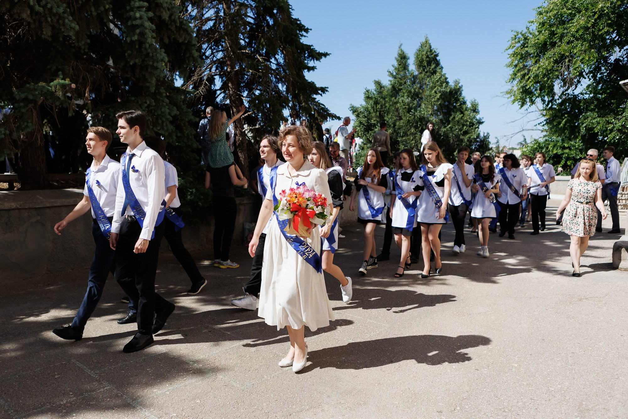 Последний звонок в Гимназии № 1, г. Севастополь. Свадебный фотограф, фотосъемка в Крыму, Севастополе, Симферополе, Ялте