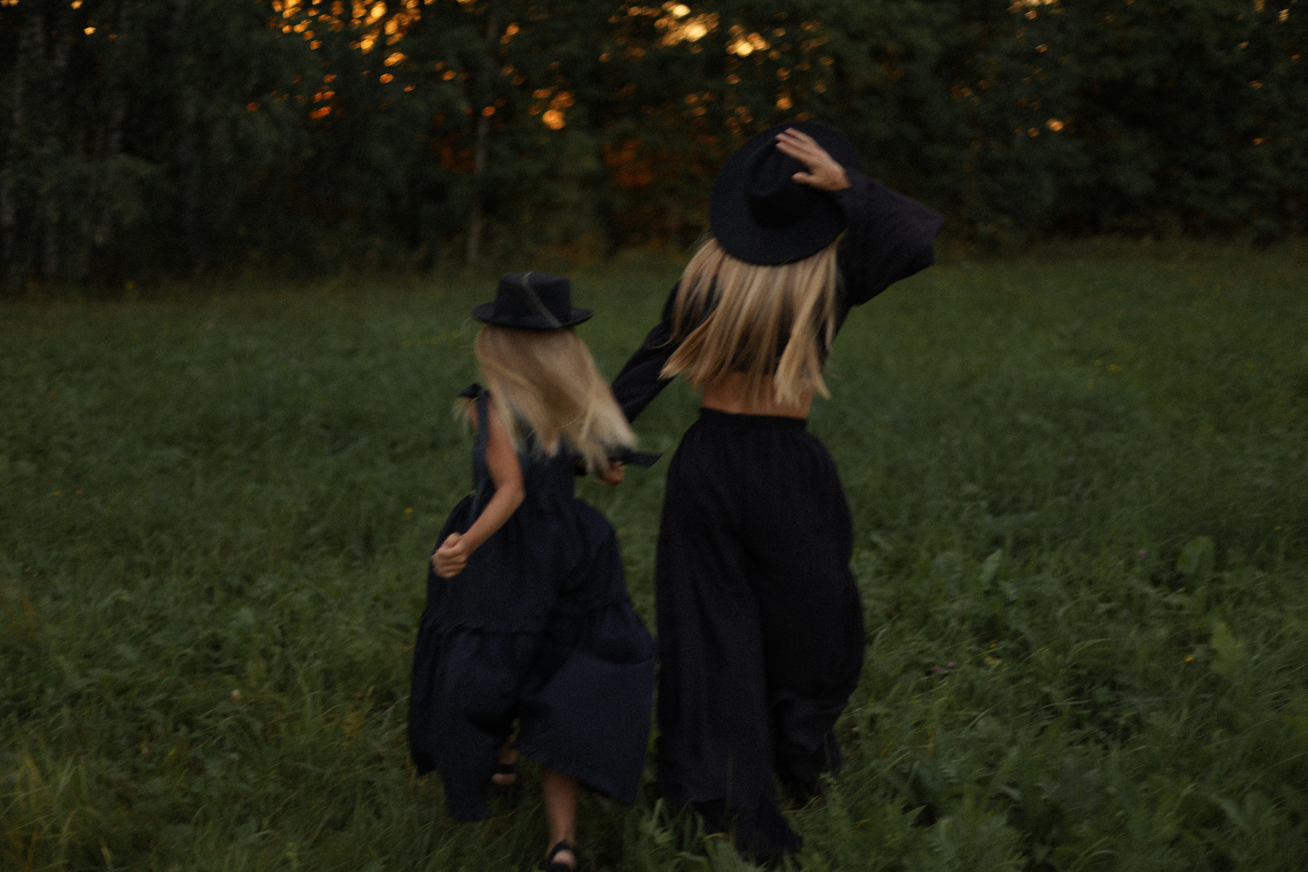 Не отпускай мою руку. Фотограф — Ольга Косолюкина