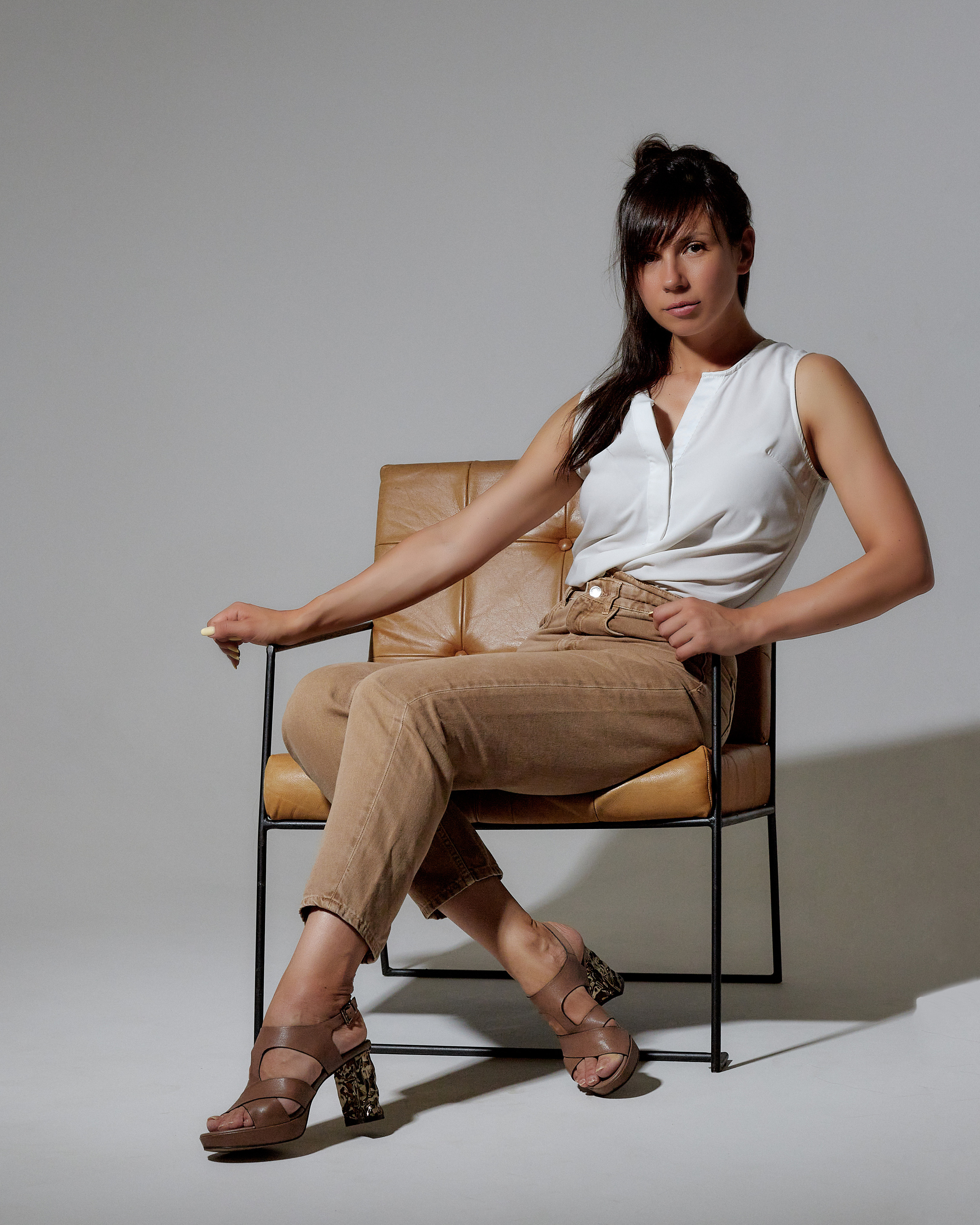 Фотосессия в студии с фоном в СПб