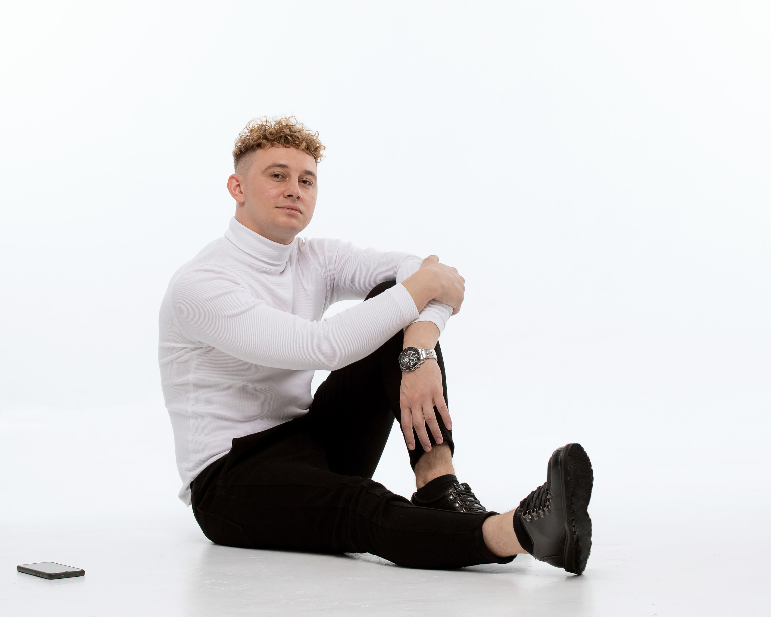 Фотосессия в студии с фоном в СПб