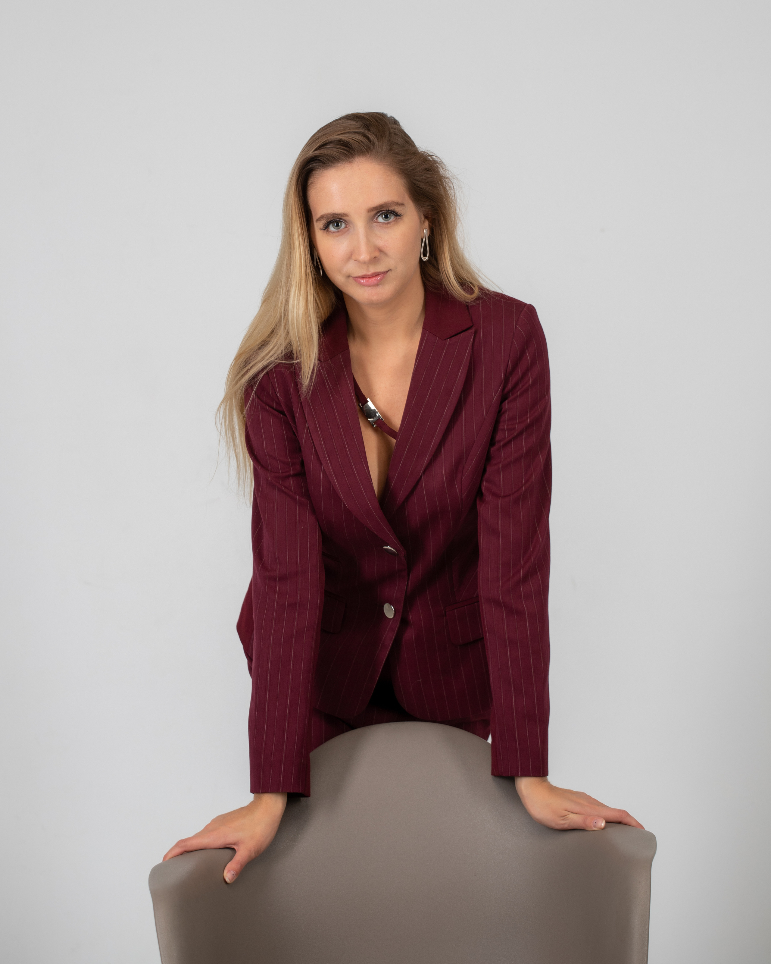 Фотосессия в студии с фоном в СПб