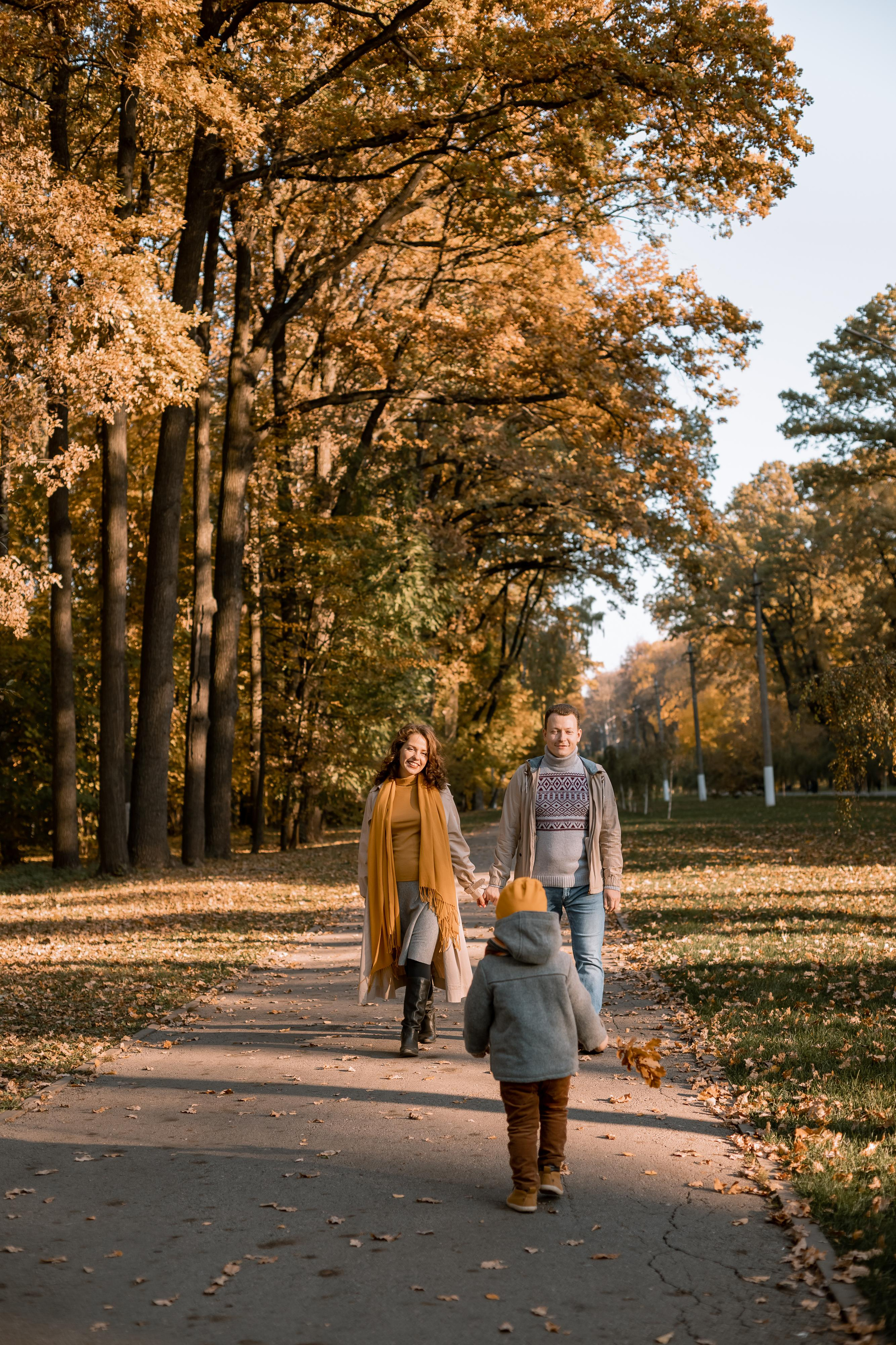 Фотопрогулка для семьи Артема и Лизы. Женский семейный фотограф Тула Москва Захарова Анна