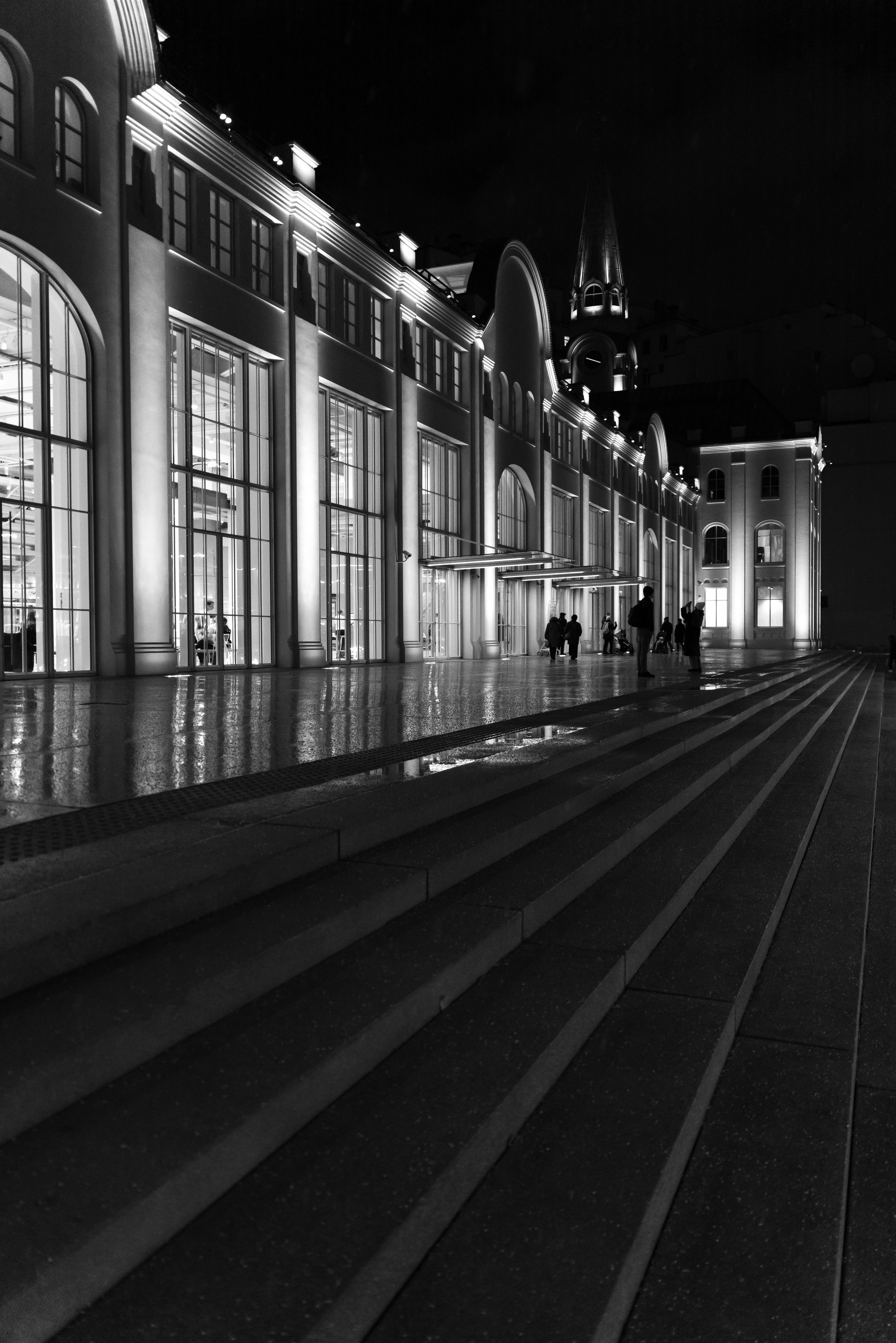 МОСКВА. ПОБУДЬ ЗДЕСЬ И ЦЕЛЕЕ БУДЕТ ЭТОТ МИР