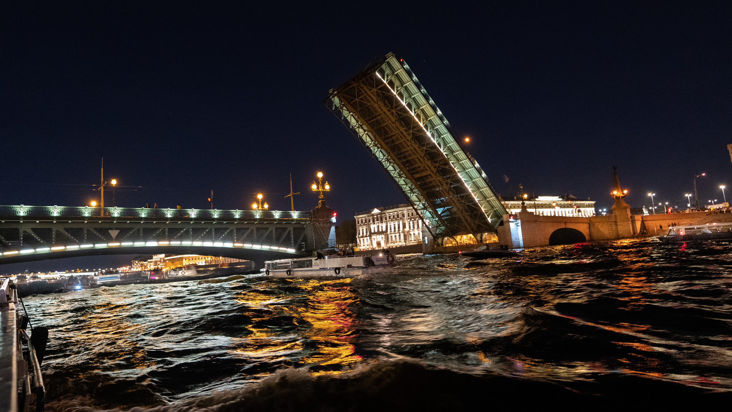 ГОРОДА. ПОБУДЬ ЗДЕСЬ И ЦЕЛЕЕ БУДЕТ ЭТОТ МИР