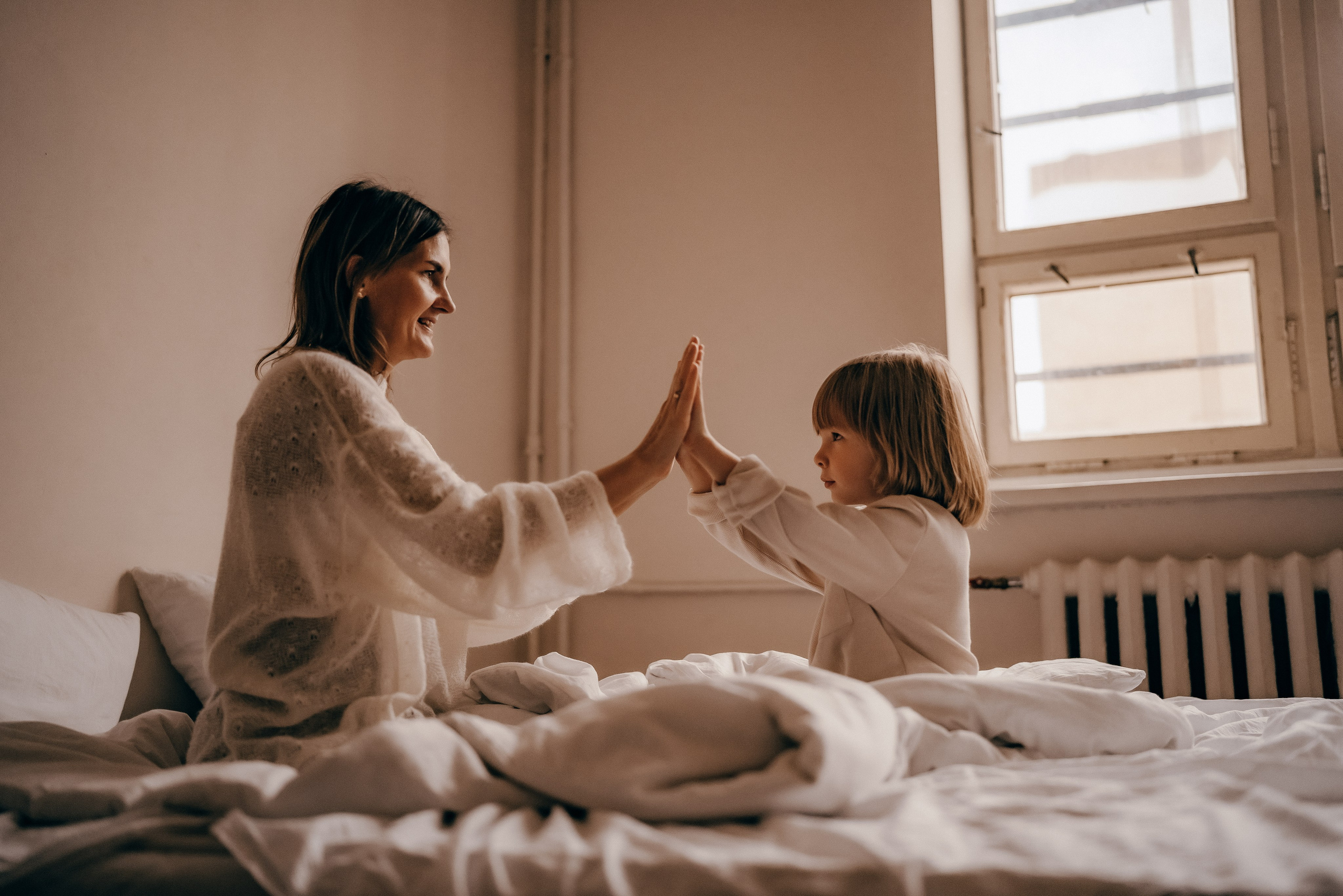 Объятья и немного баловства. Главная