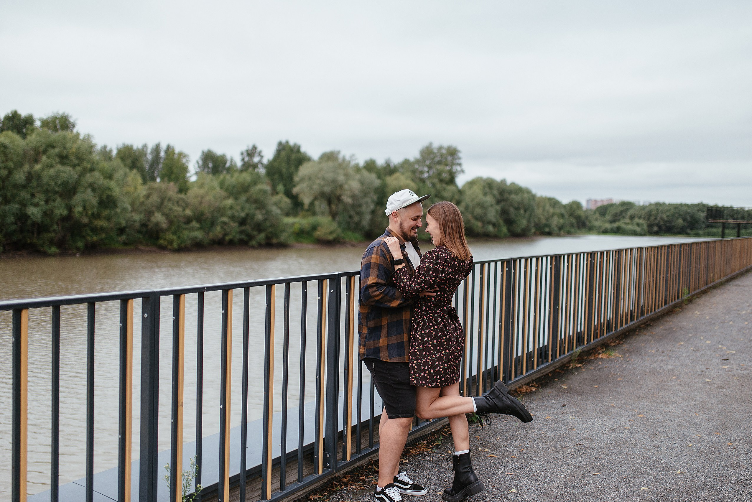 Городская семейная фотосессия. Семейный фотограф Дарья Едапина Новосибирск. Фотограф Дарья Едапина Новосибирск