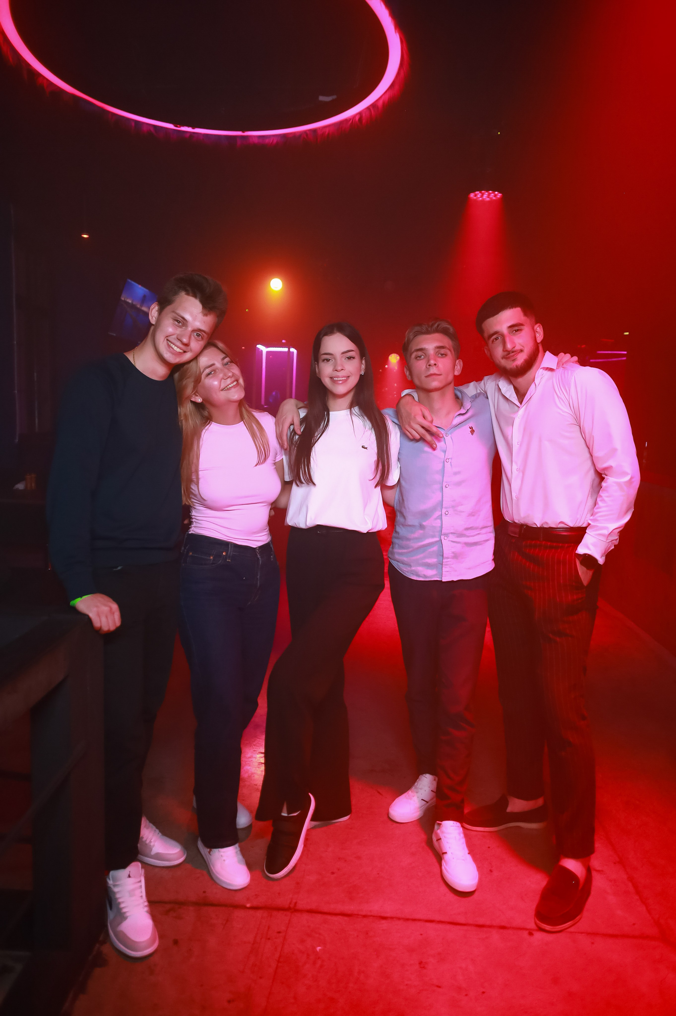 Клуб Резиденция лучшее. Контакты