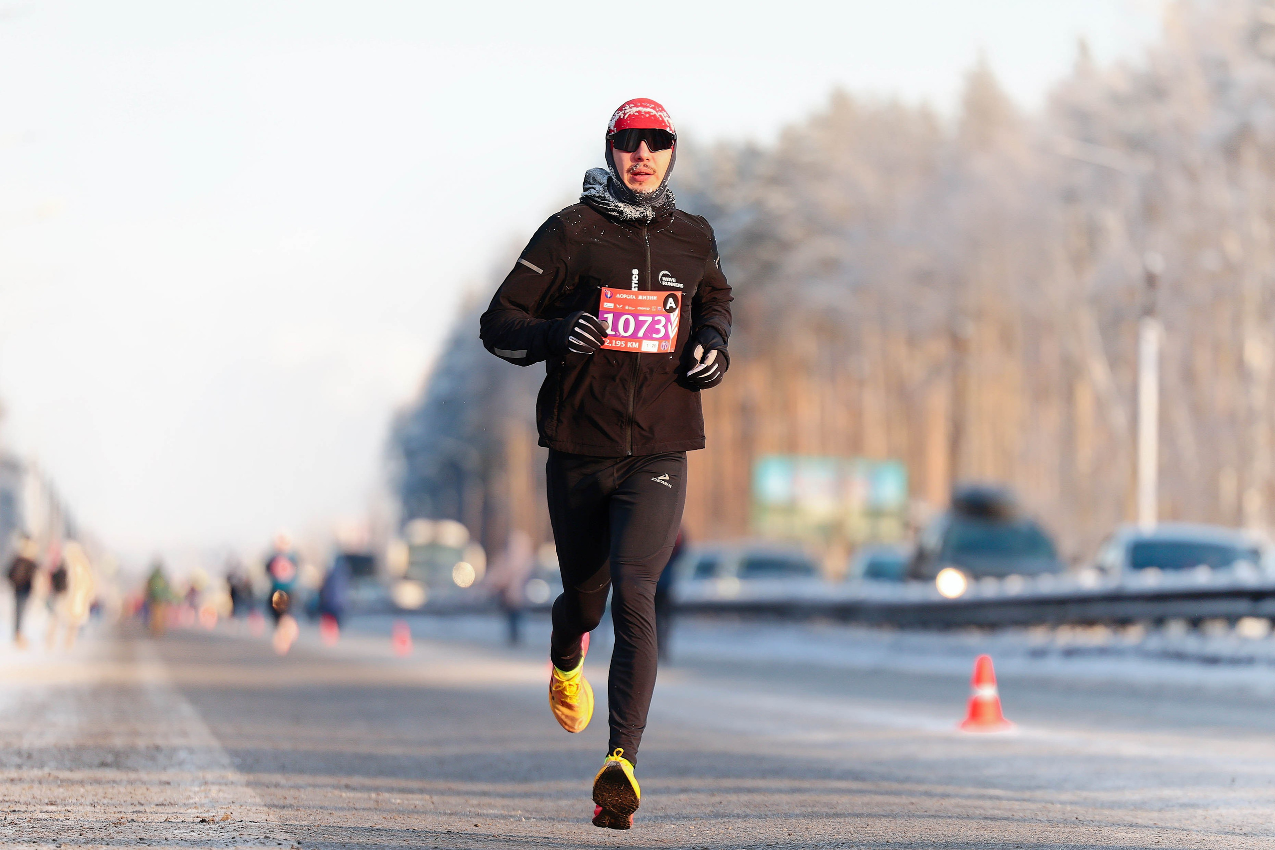 Зимний марафон «Дорога жизни» 2026. Спортивный фотограф в Санкт-Петербурге Илья Vacool