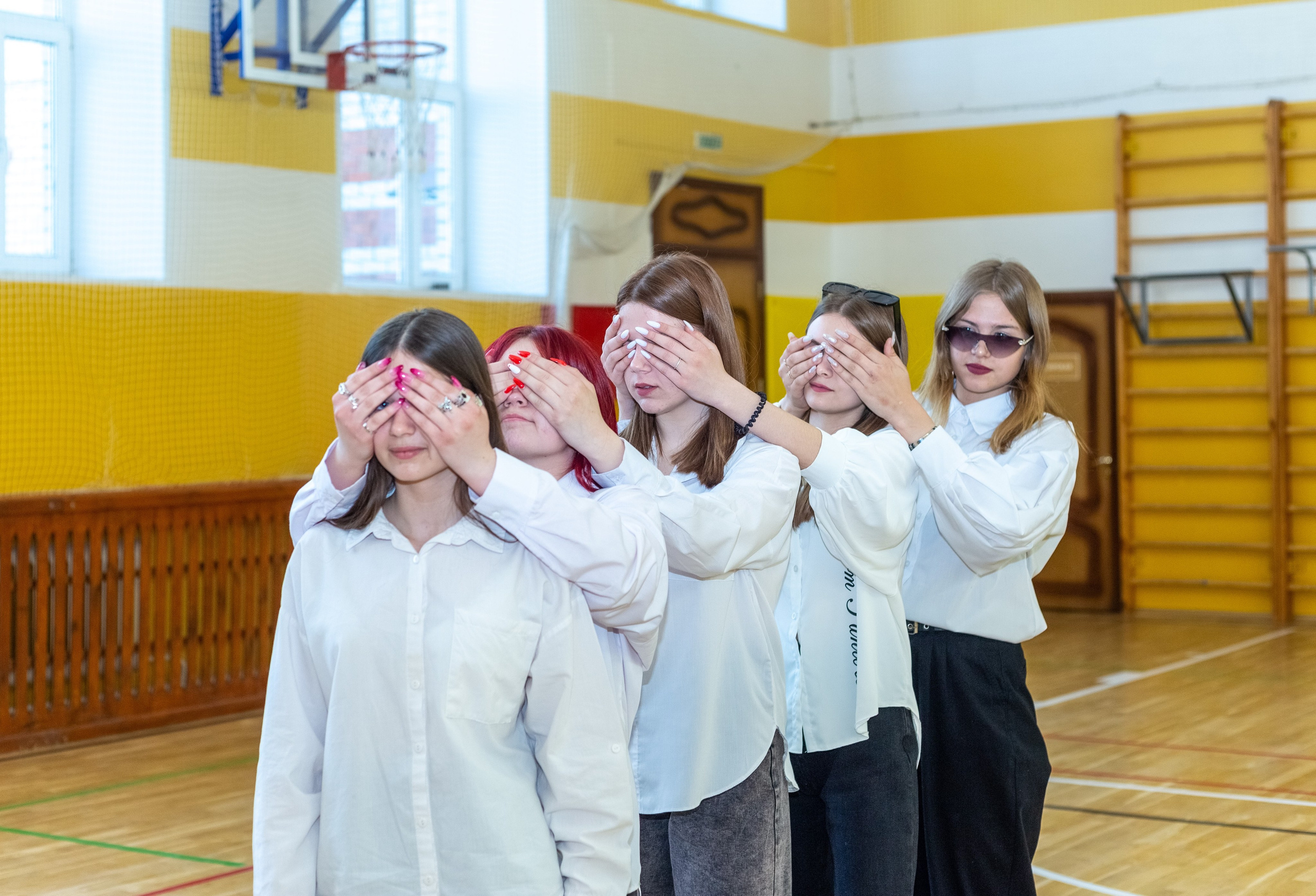 В.Хава — съемка в школе, в поле на закате. Выпускные альбомы Воронеж от Веры Соколовой