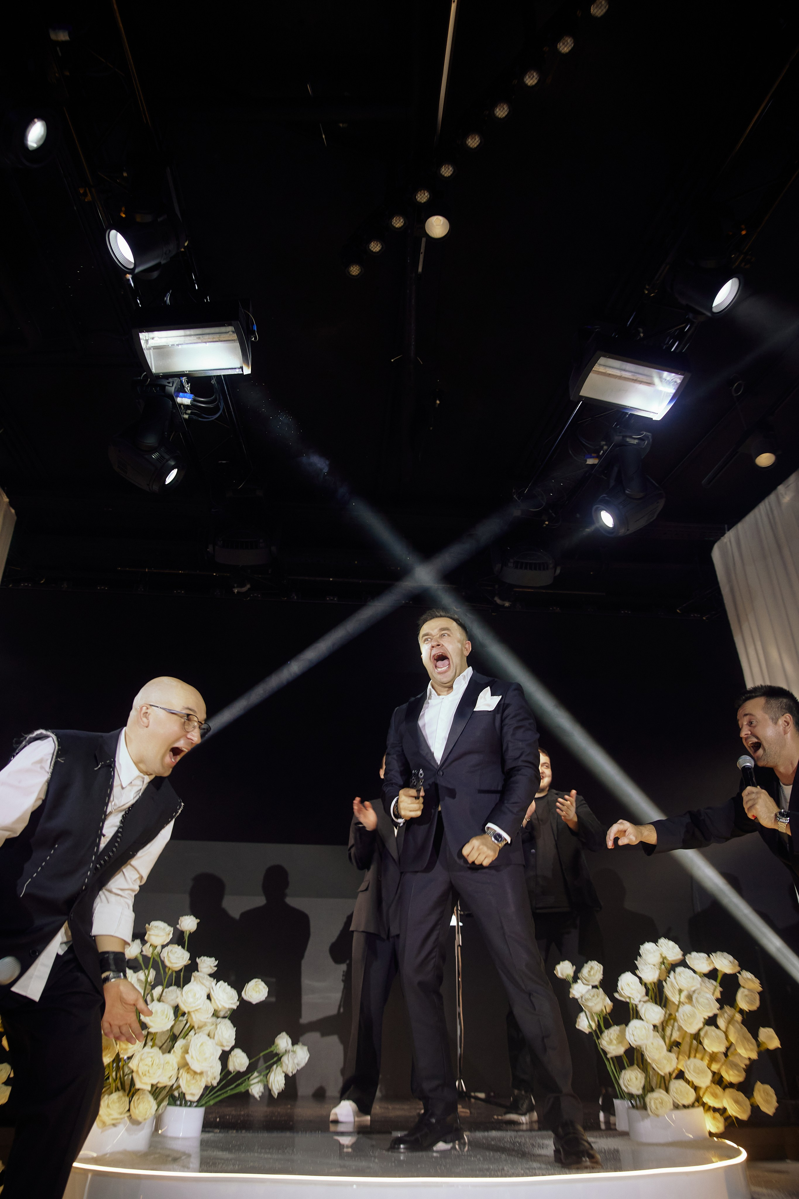 A MIRROR IS ONLY A HEART. Дмитрий Мазуркевич: Профессиональный Репортажный Фотограф