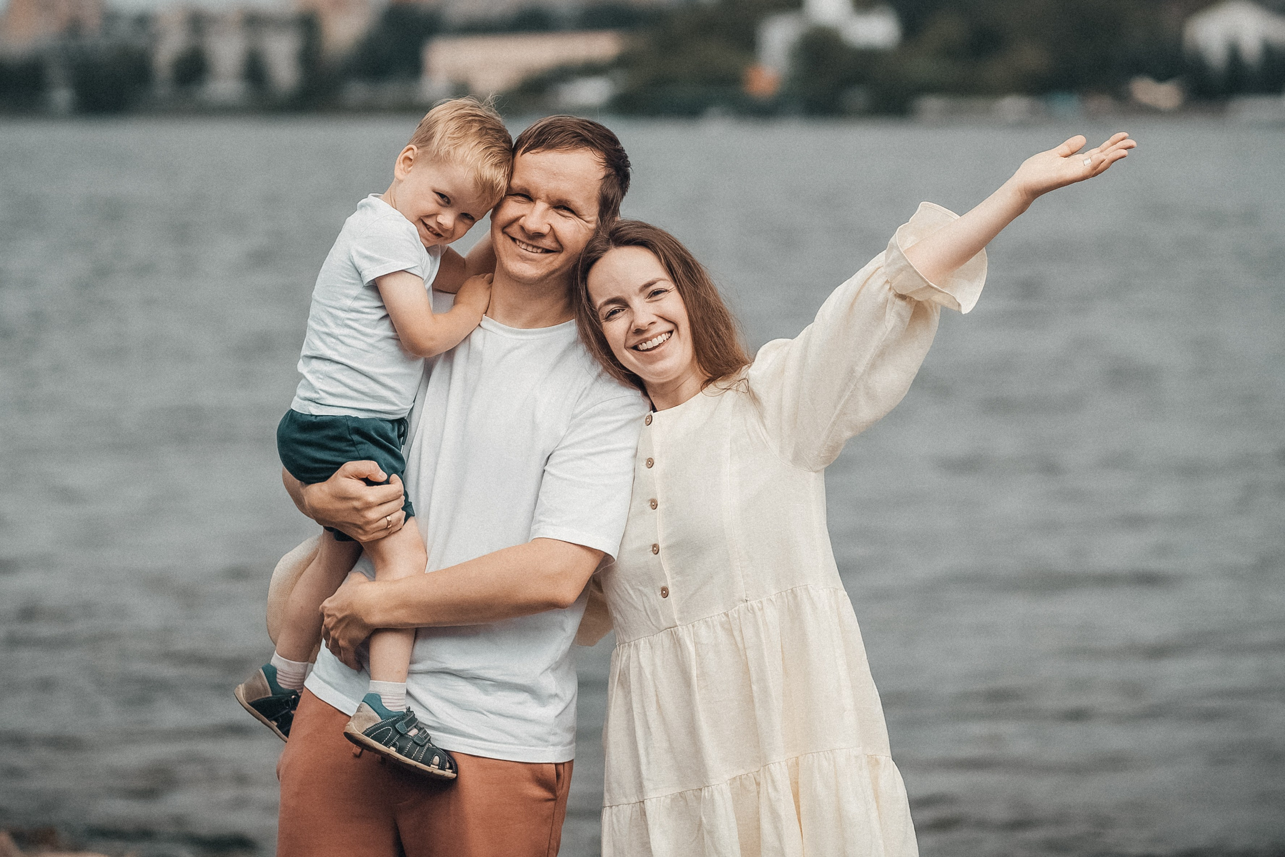 Речная прохлада и солнечные улыбки. Главная