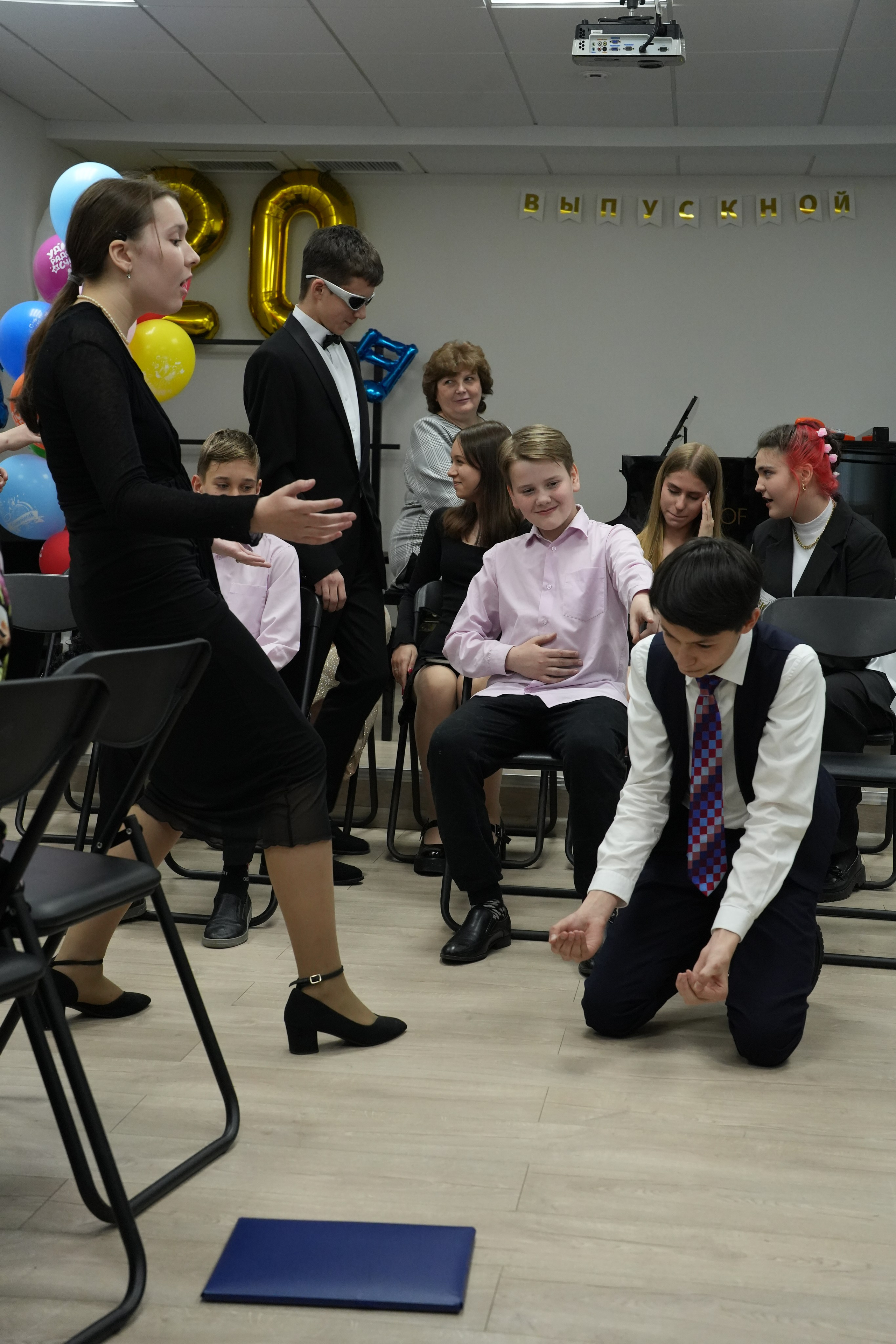 Выпускной в музыкально-хоровой школе г. Москвы № 106. Семейный и детский фотограф в Москве Оксана Чибизова