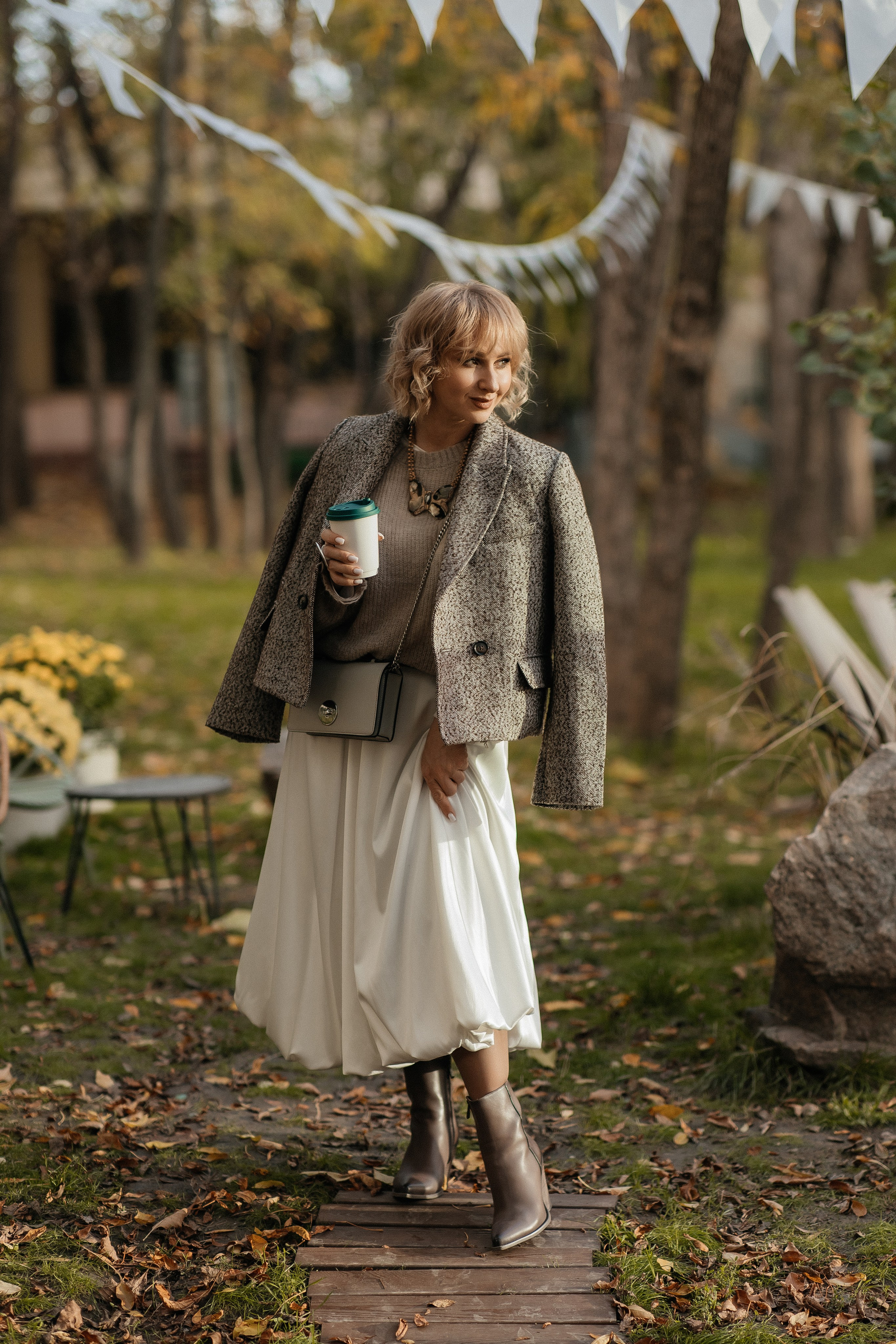 Маша и осень