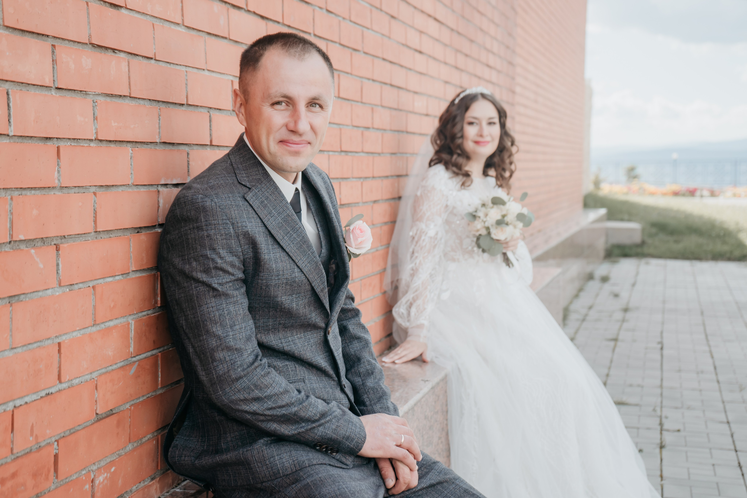 Свадебный фотографии с прогулки в окрестностях Улан-Удэ. Фотограф в Улан-Удэ. Свадебный фотограф в Улан-Удэ