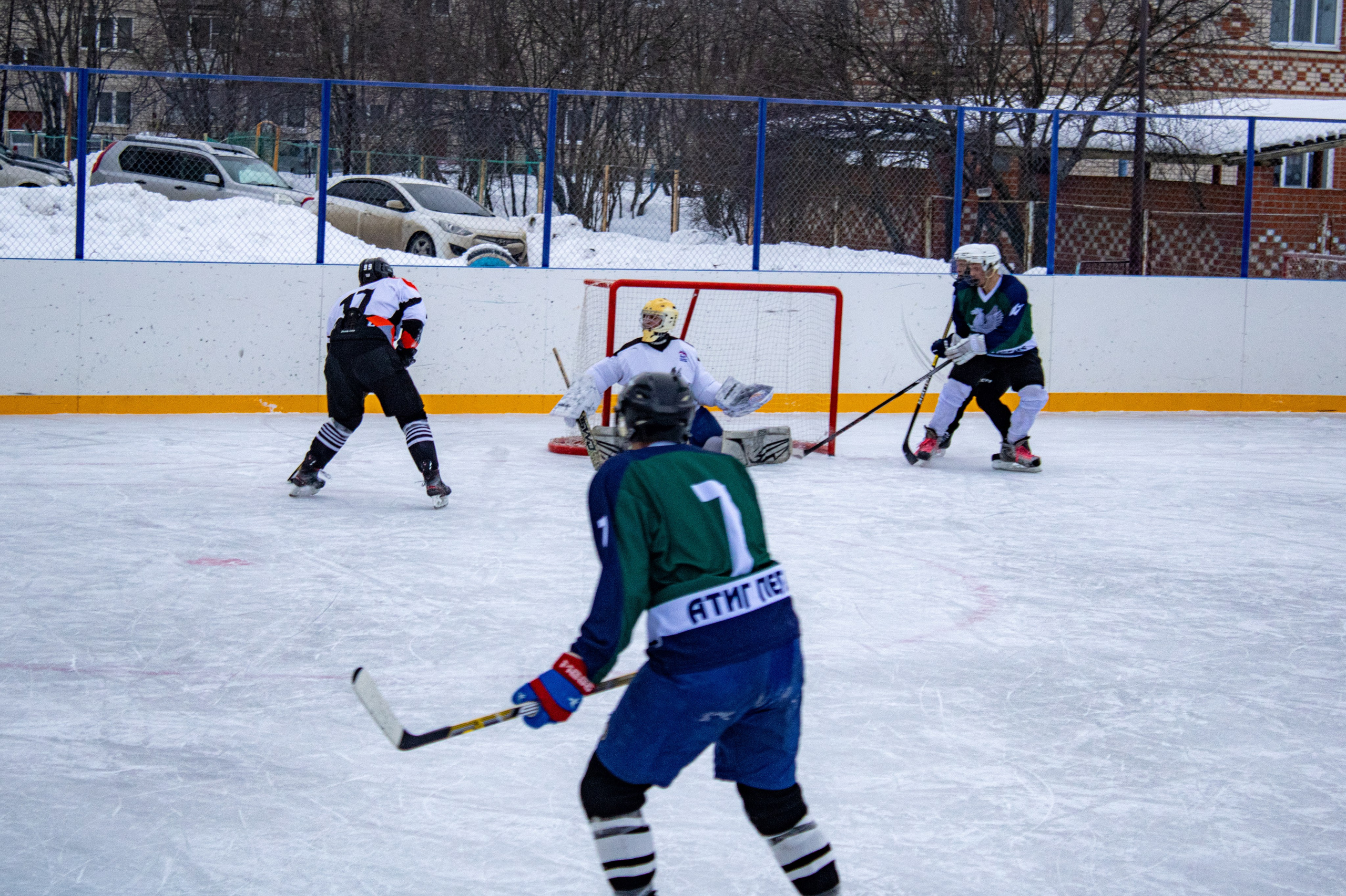 Хоккей г.п Атиг-г.Нижние Серги